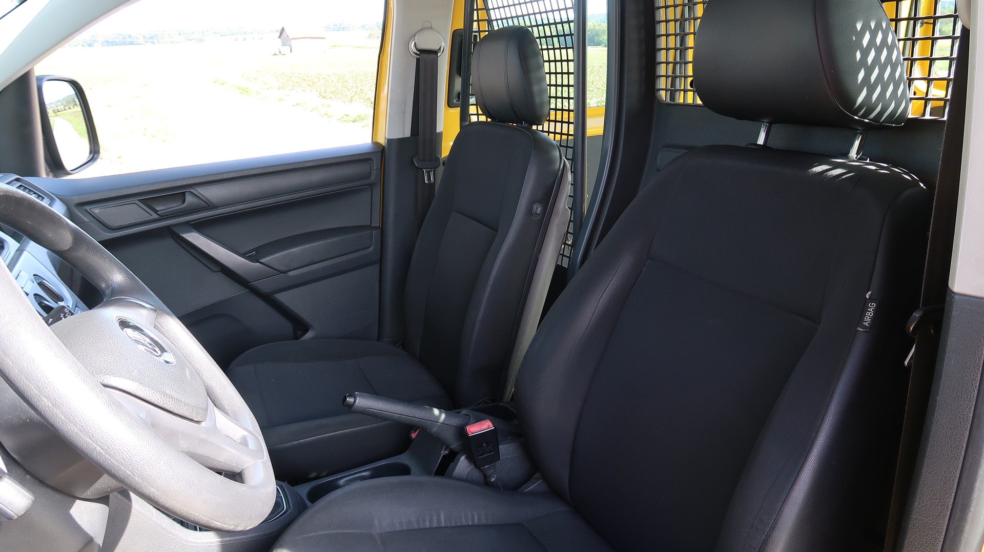 VW VW CADDY 2.0 TDI / 4X4 / CH-image-14