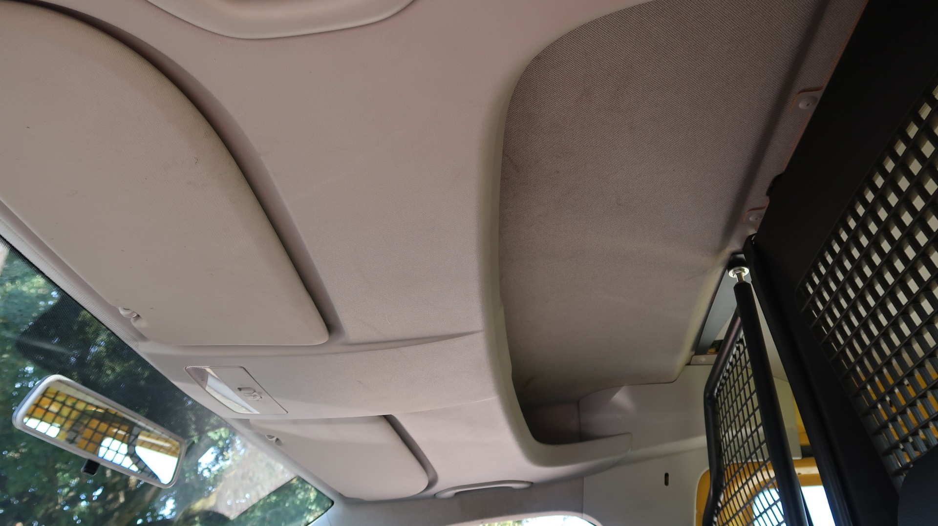 VW VW CADDY 2.0 TDI / 4X4 / CH-image-17