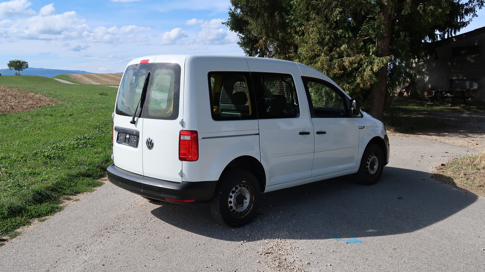 VW VW CADDY 2.0 TDI / 4X4 / CH-image-7