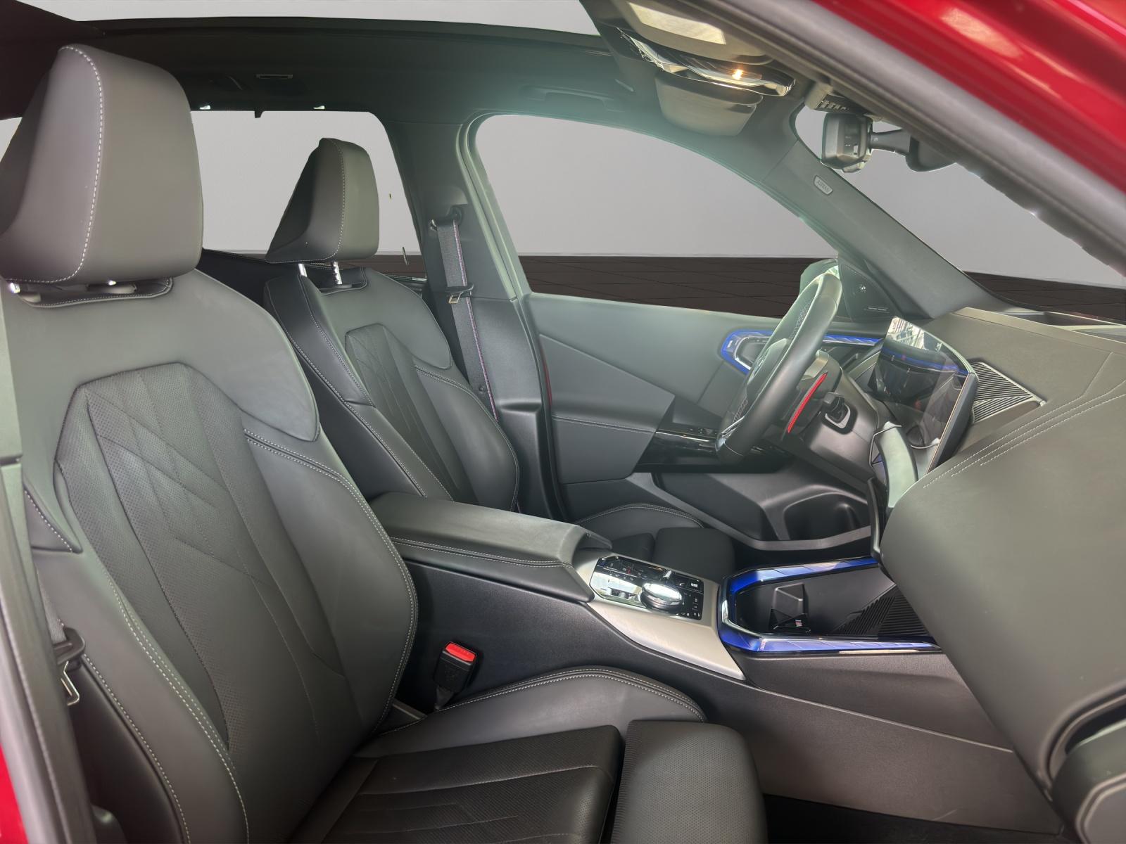 BMW X3 M50i-image-15