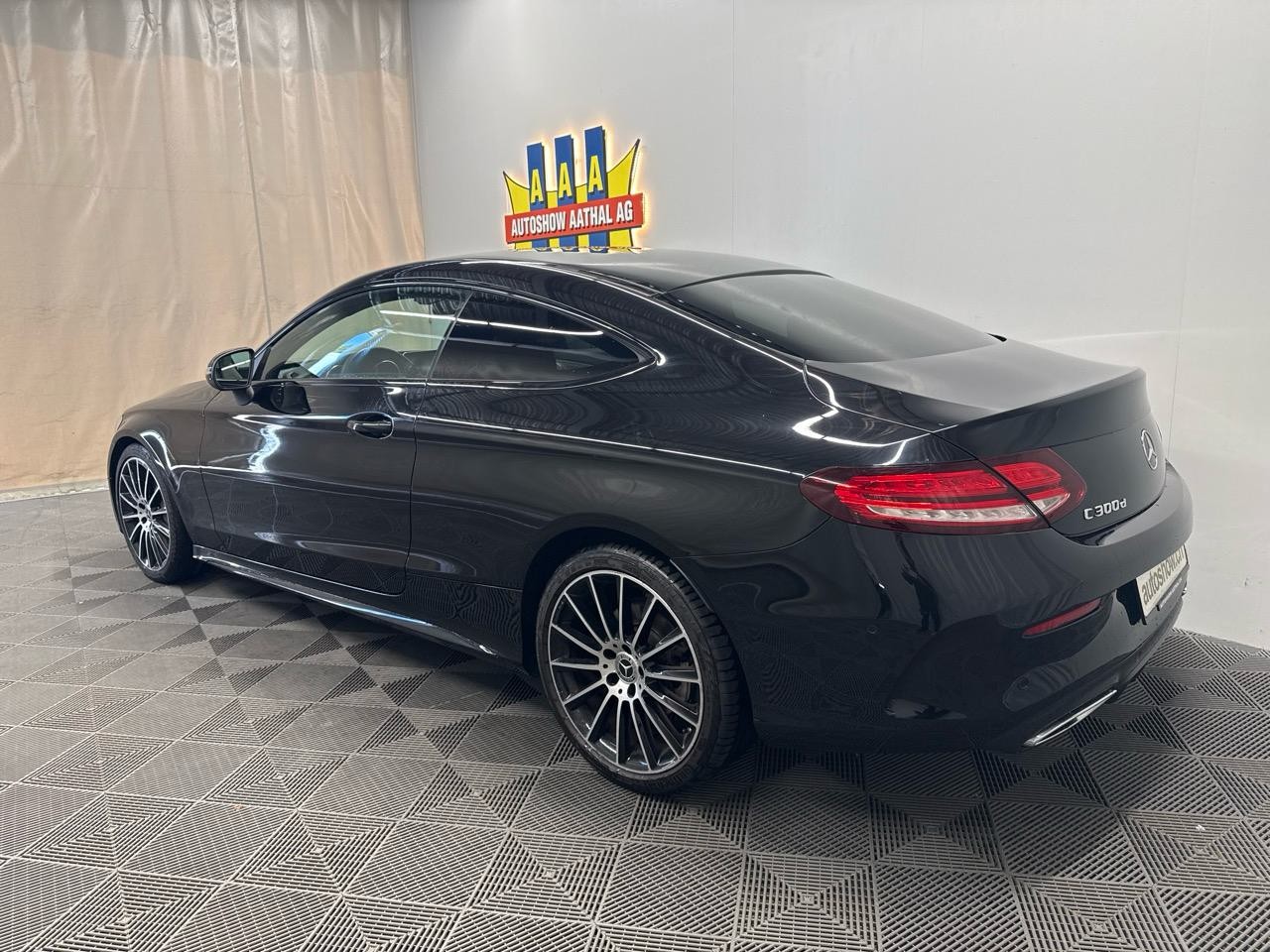 MERCEDES-BENZ C 300 d Coupé AMG Line 9G-Tronic-image-1