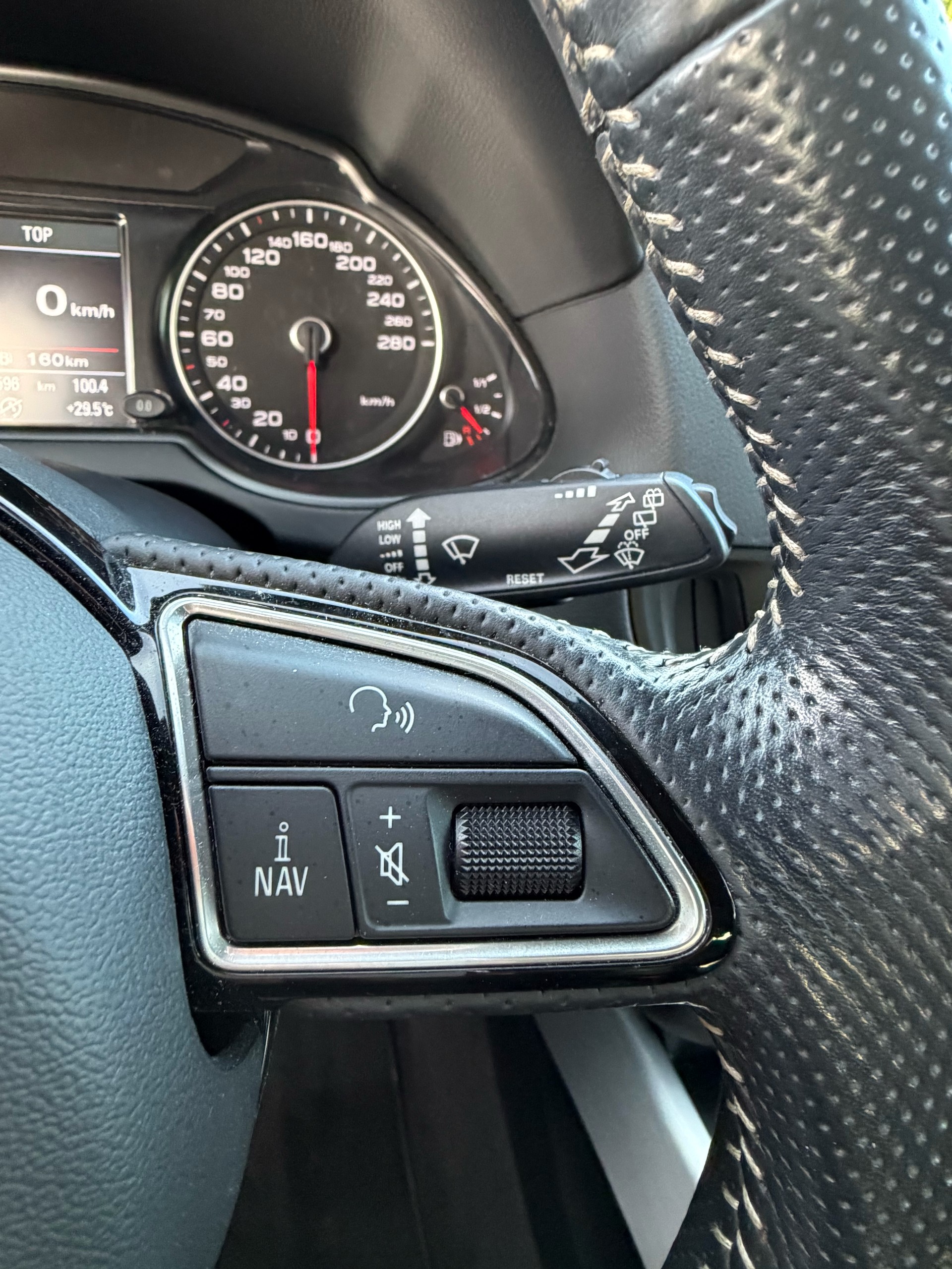 AUDI Q5 2.0 TDI quattro S-tronic-image-20