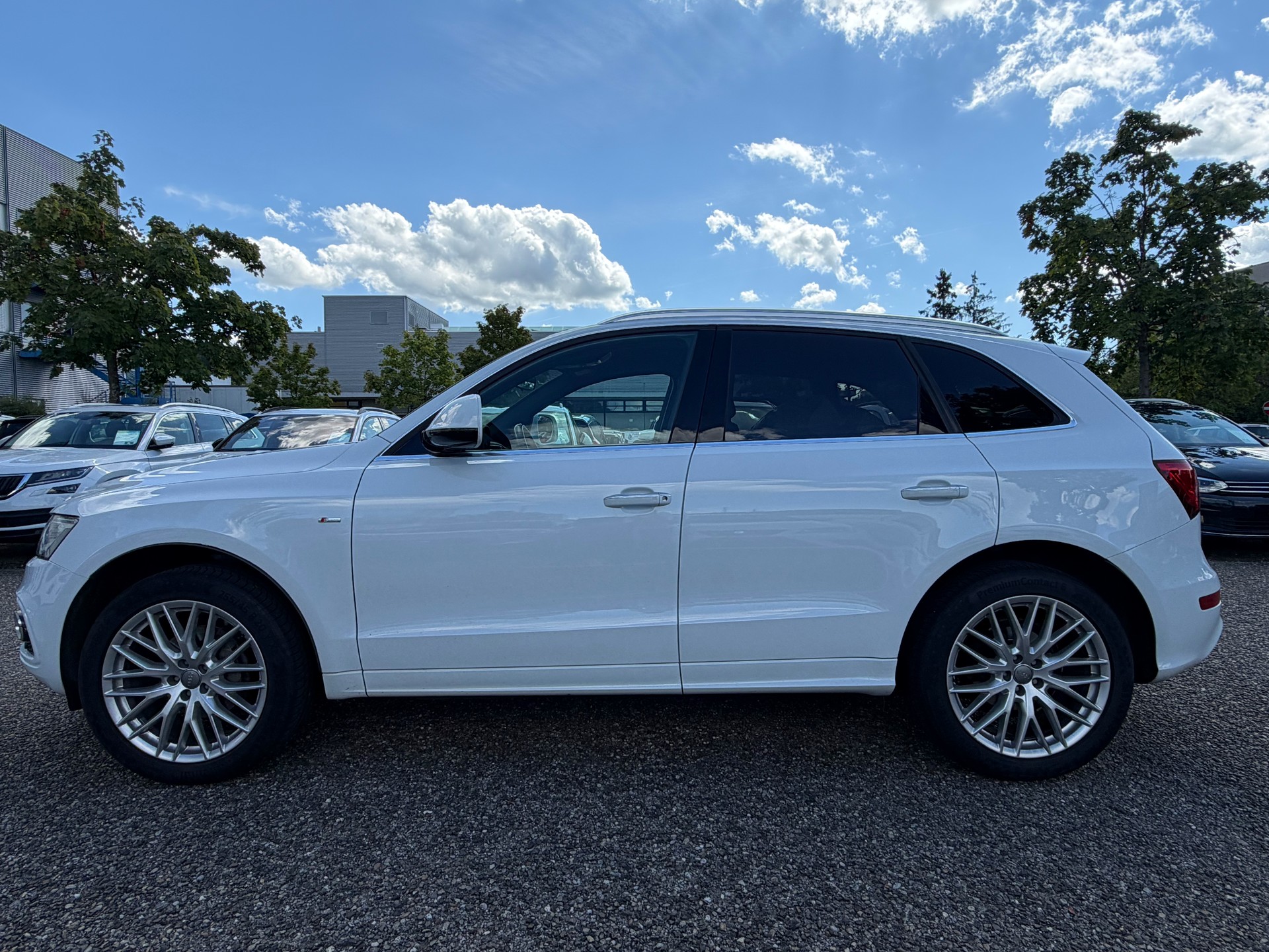 AUDI Q5 2.0 TDI quattro S-tronic-image-7