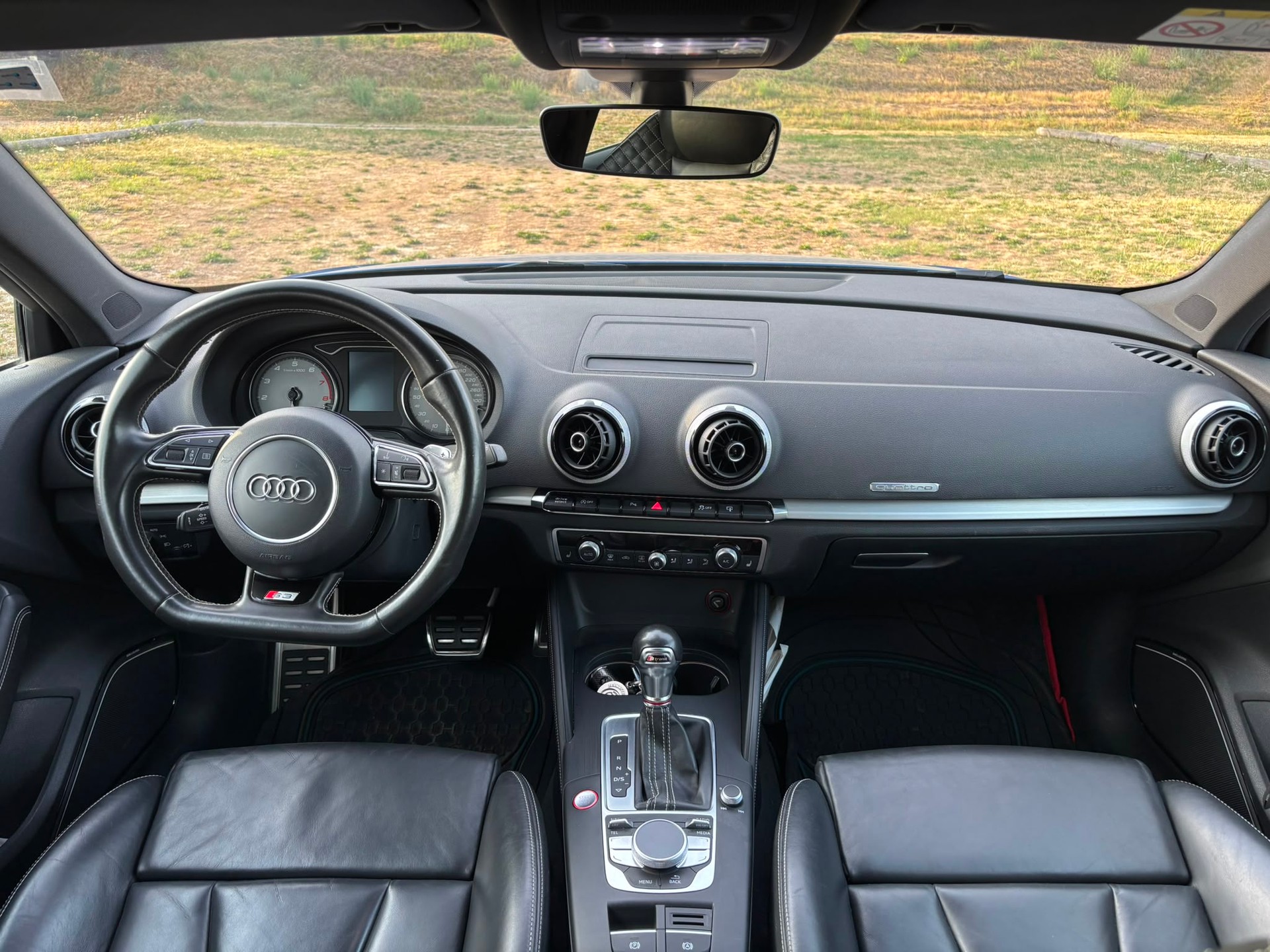 AUDI 2.0 T FSI quattro S-Tronic-image-3