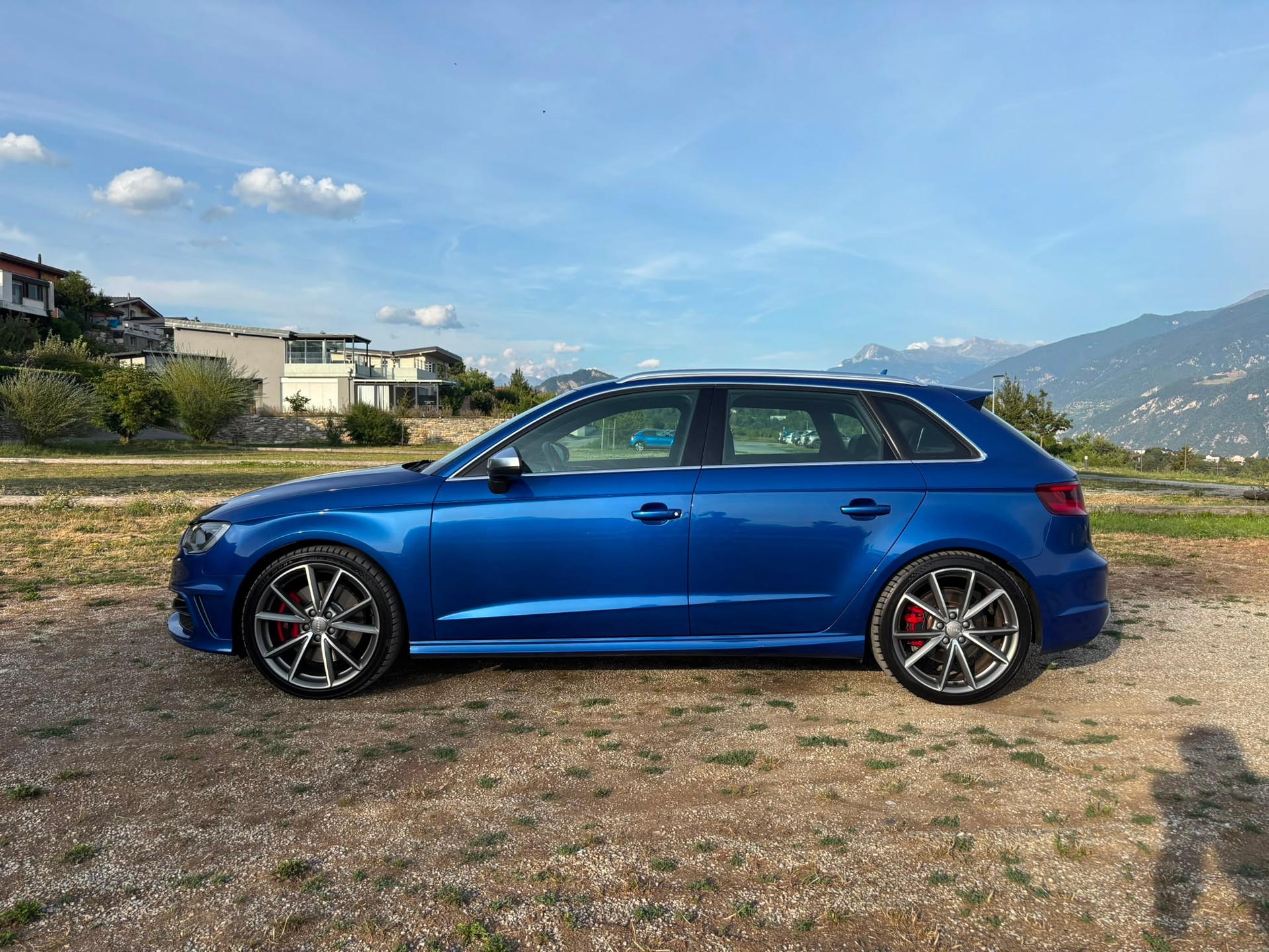 AUDI 2.0 T FSI quattro S-Tronic-image-2