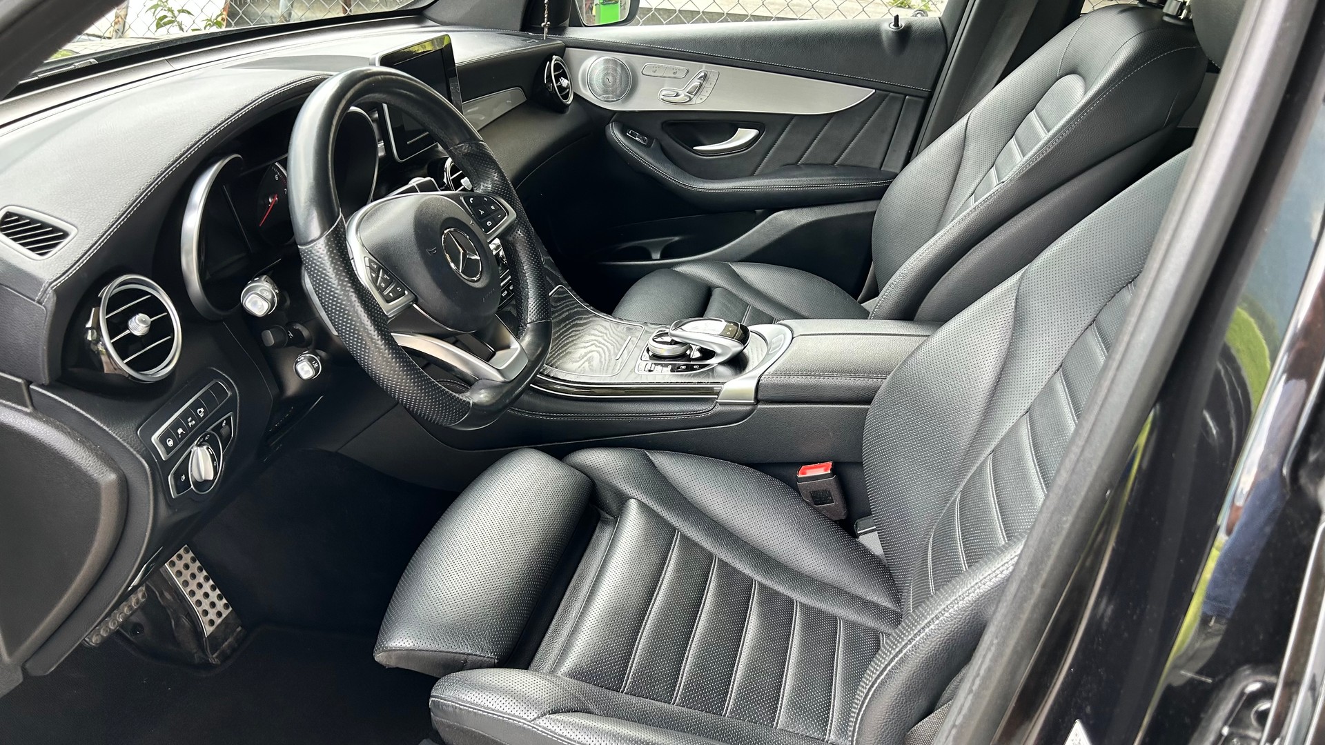 MERCEDES-BENZ GLC 250 Exclusive 4m-image-2