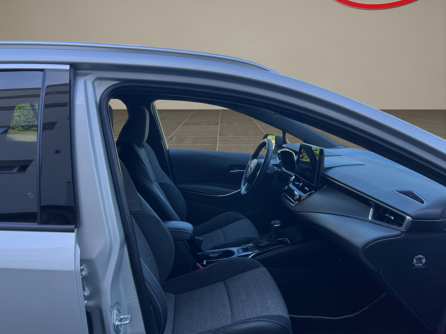 TOYOTA Corolla Touring Sports 2.0 HSD Trend-image-17