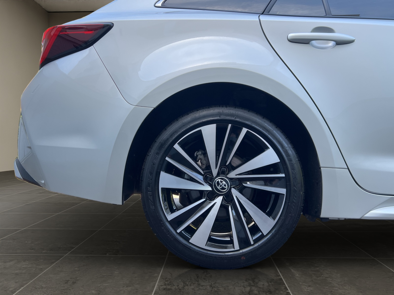 TOYOTA Corolla Touring Sports 2.0 HSD Trend-image-25