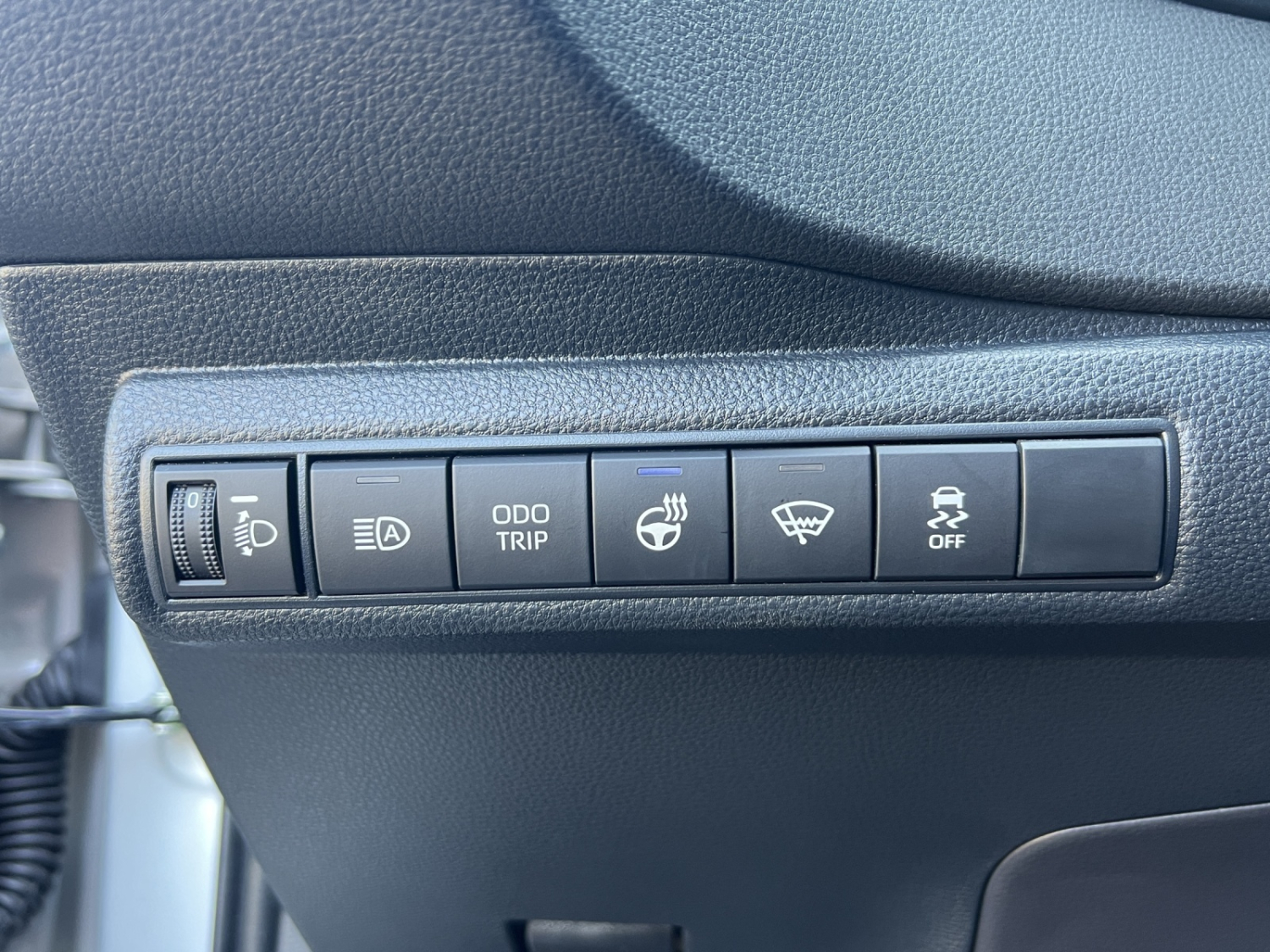 TOYOTA Corolla Touring Sports 2.0 HSD Trend-image-15