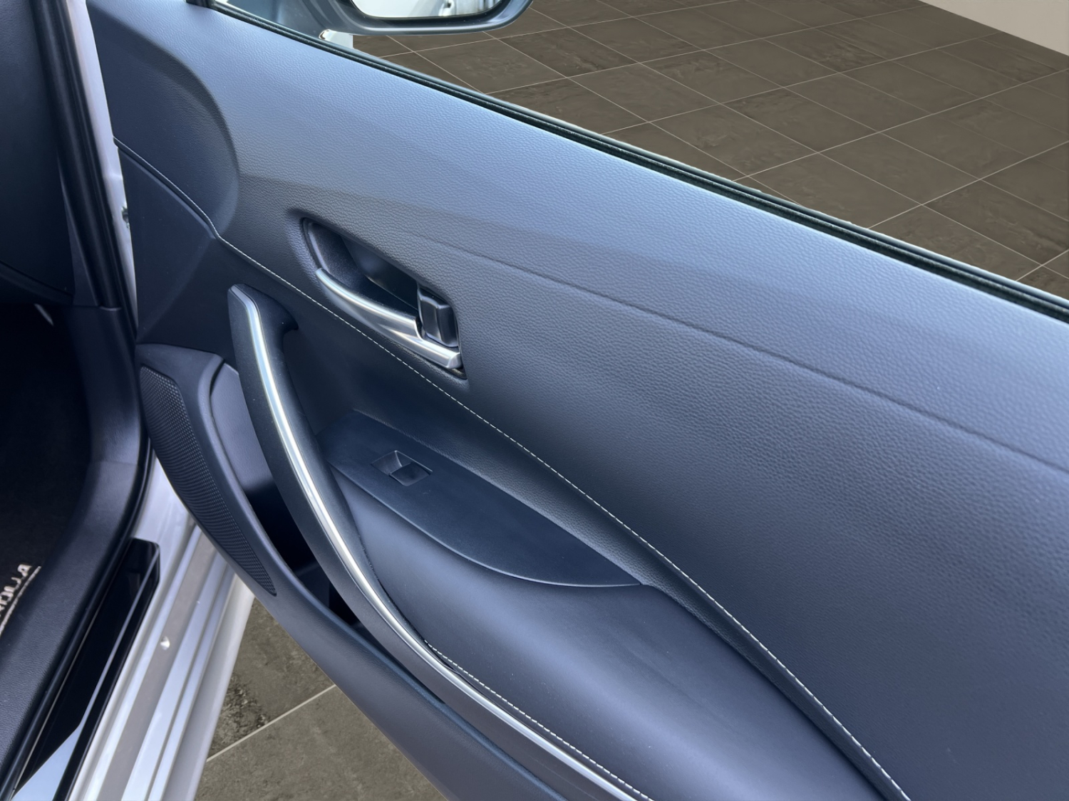 TOYOTA Corolla Touring Sports 2.0 HSD Trend-image-18