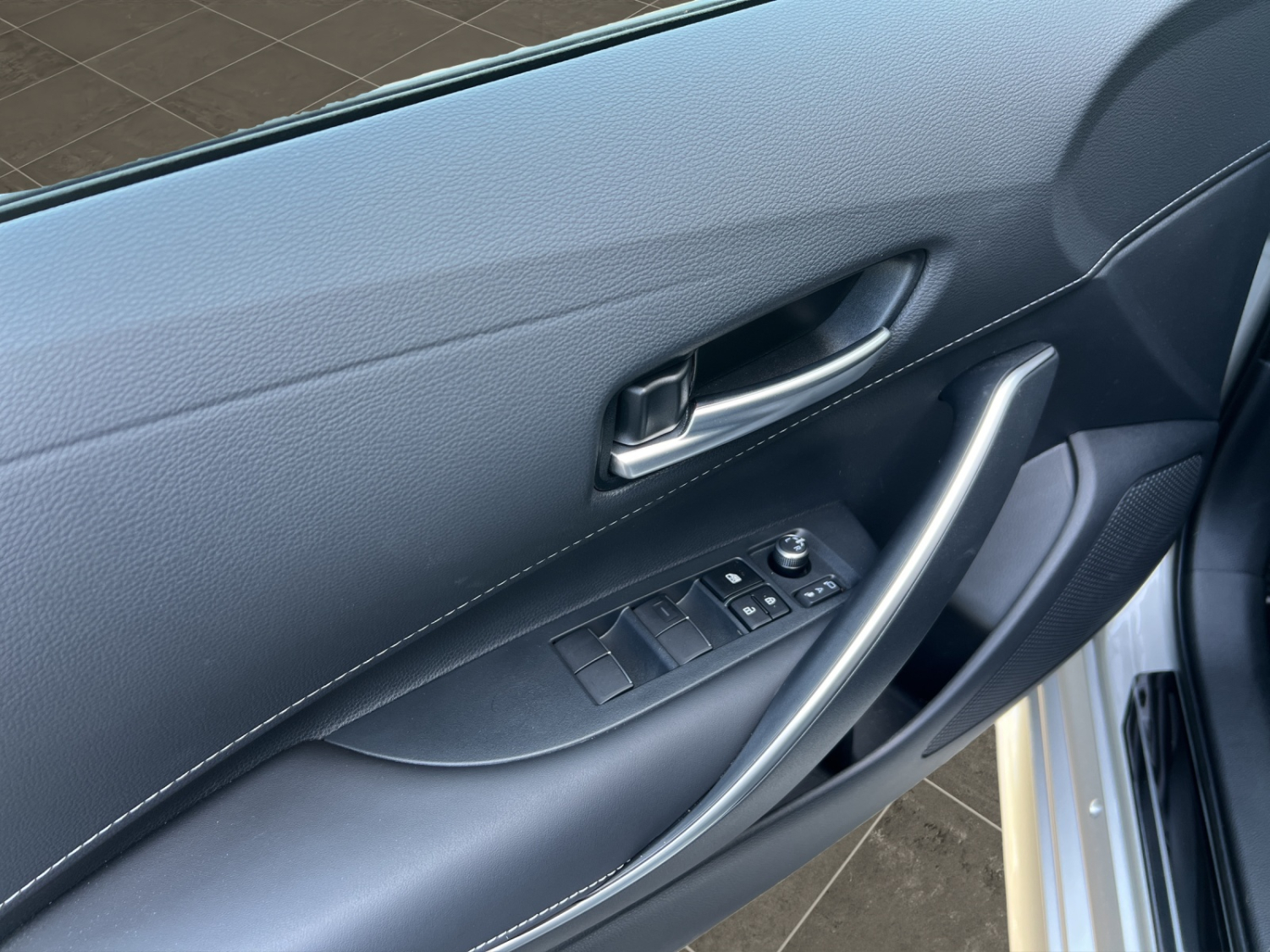 TOYOTA Corolla Touring Sports 2.0 HSD Trend-image-16