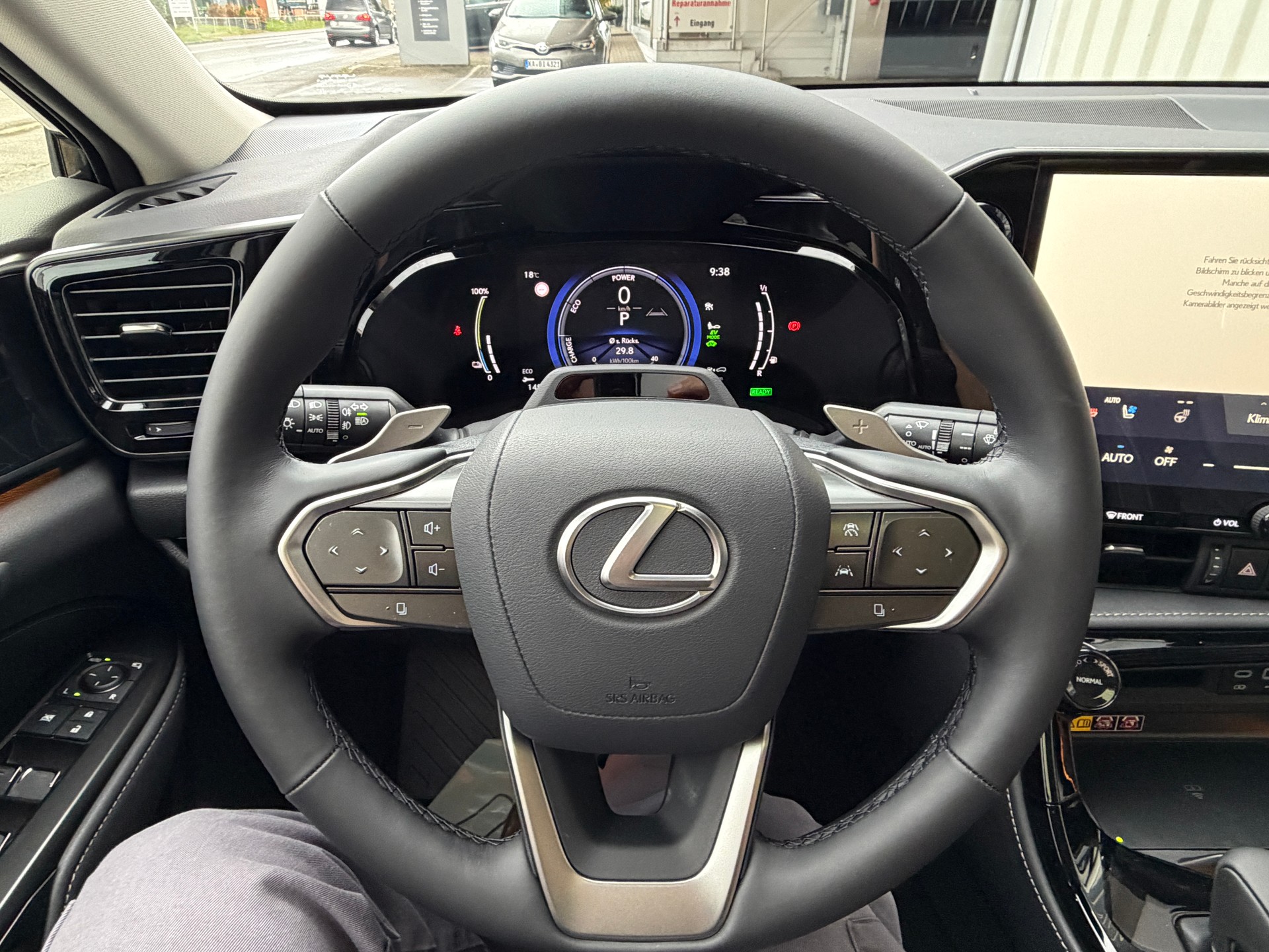 LEXUS NX 450h+ E-FOUR Comfort-image-13