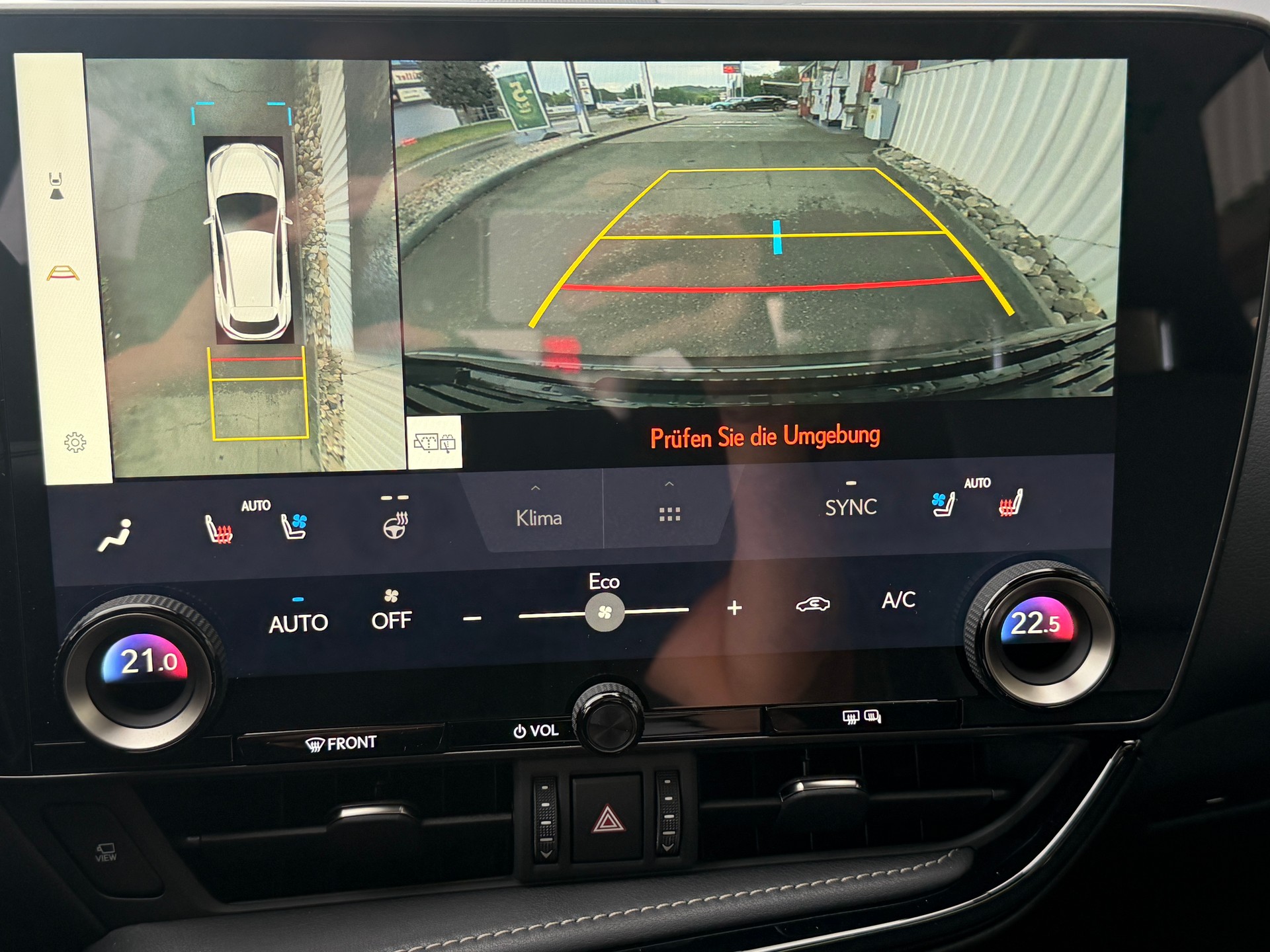 LEXUS NX 450h+ E-FOUR Comfort-image-16