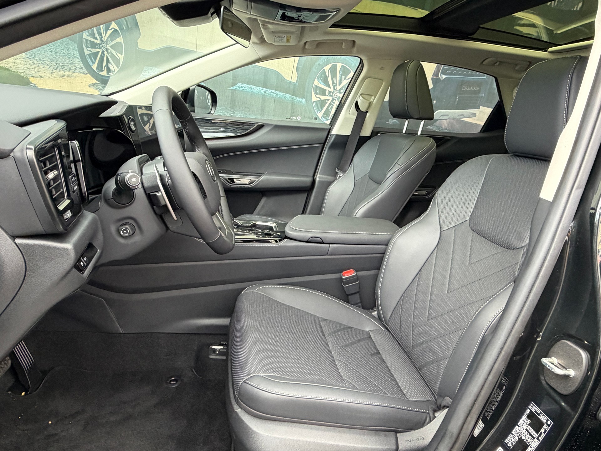 LEXUS NX 450h+ E-FOUR Comfort-image-10