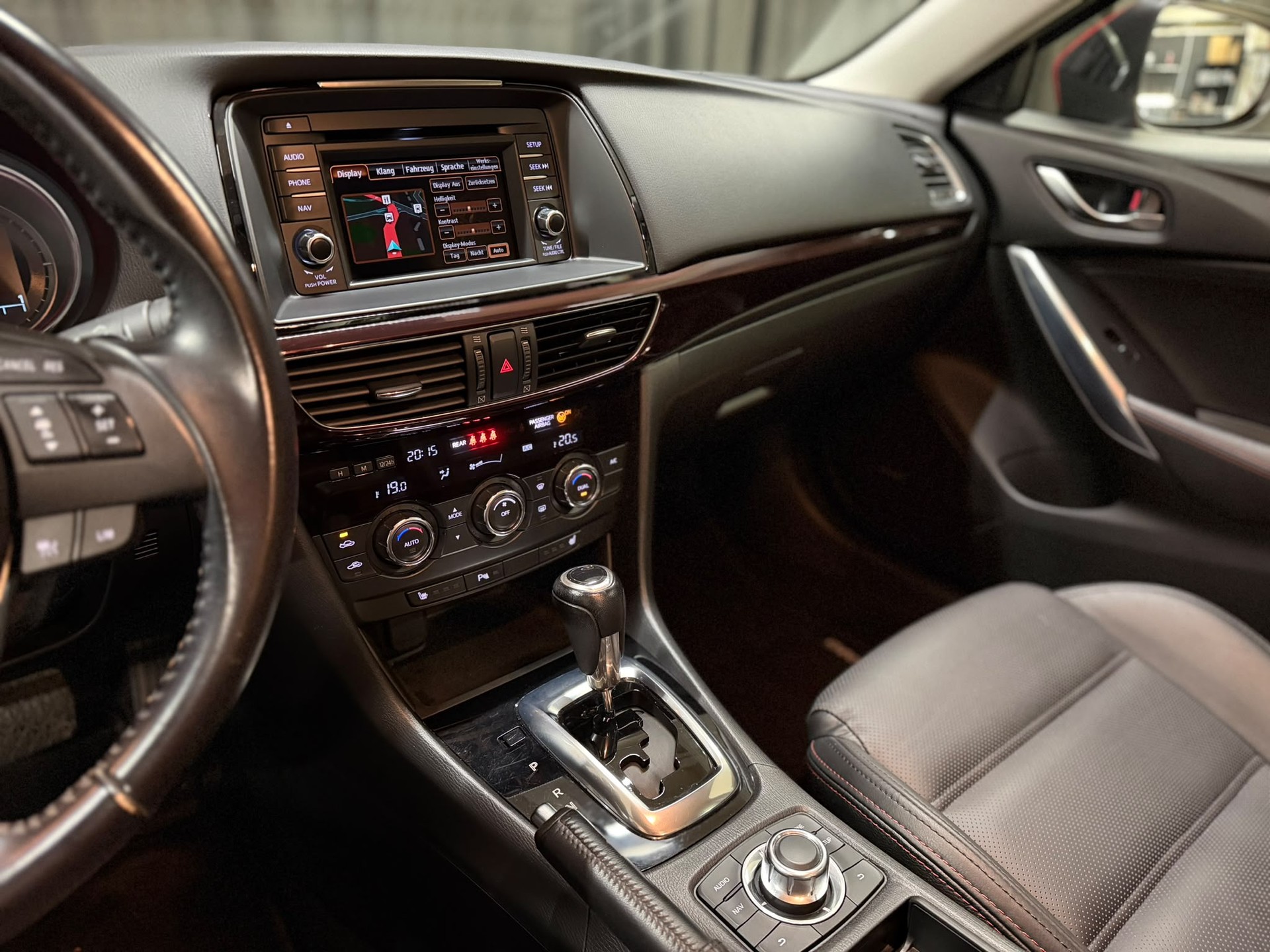 MAZDA 6 2.2 D 16V HP Revolution Automatic-image-11