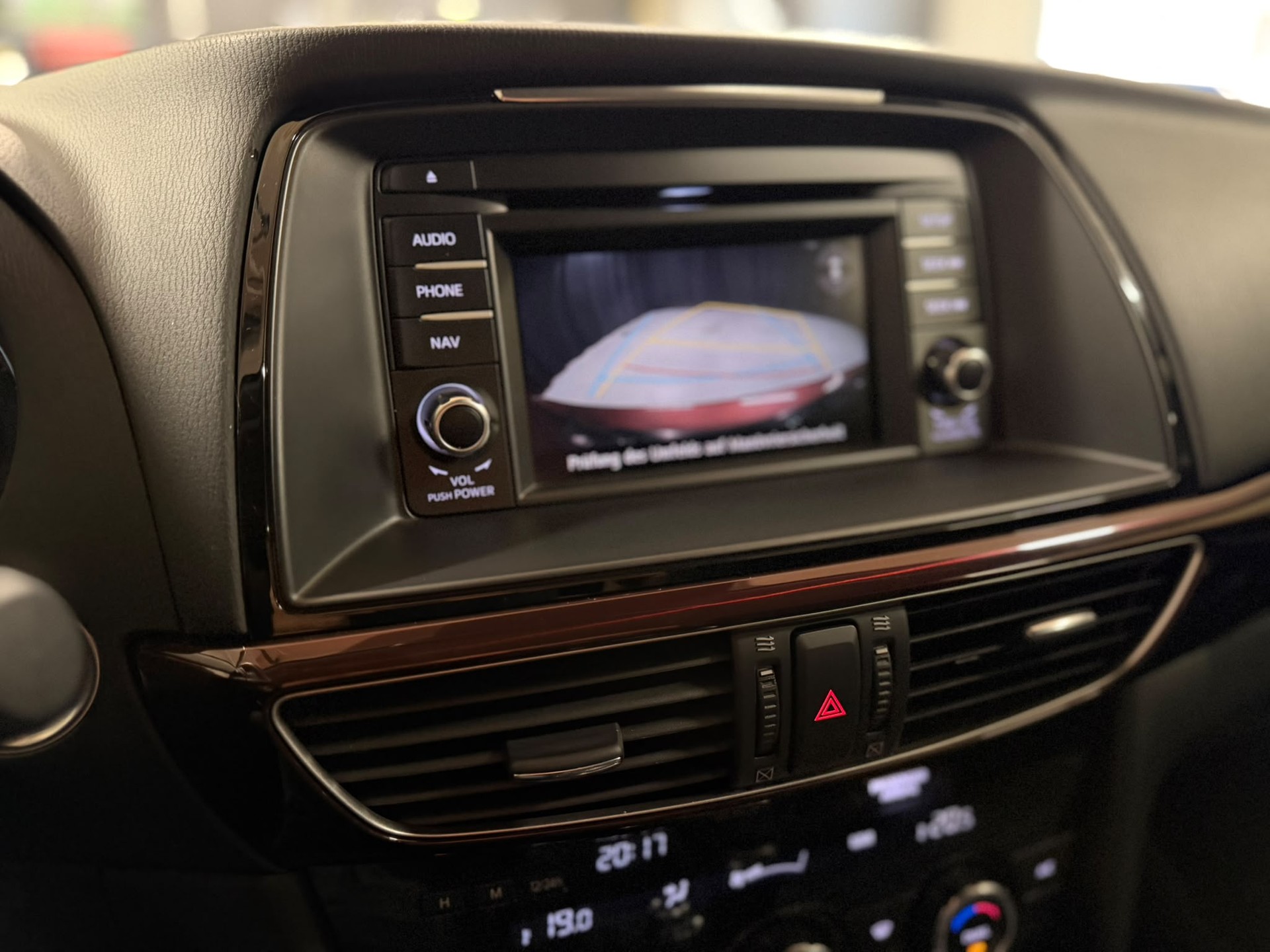 MAZDA 6 2.2 D 16V HP Revolution Automatic-image-15
