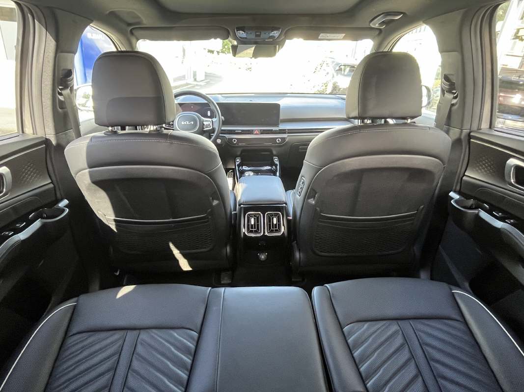 KIA Sorento 1.6 T-GDi Plug-in Hybrid Style-image-5