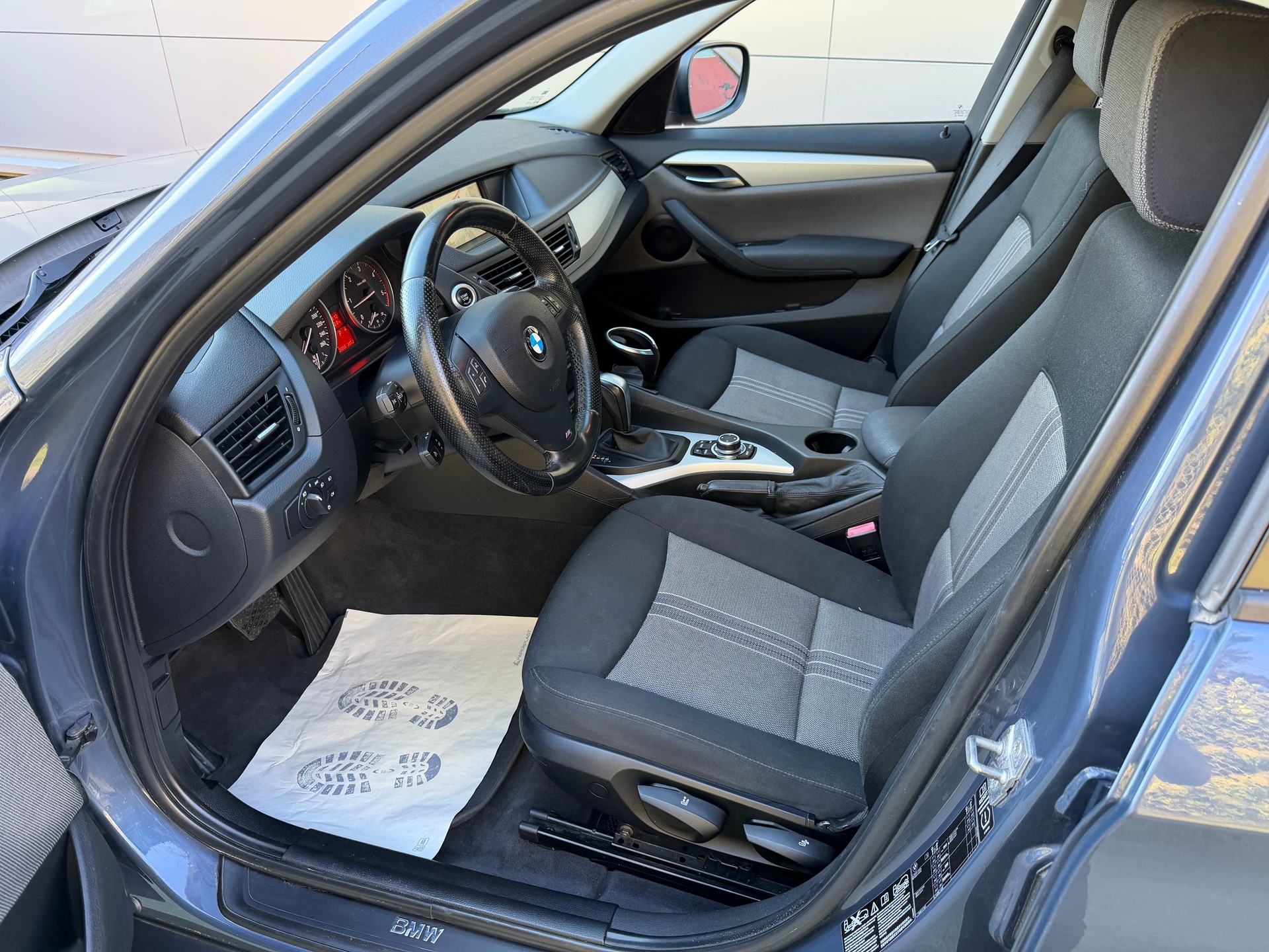 BMW X1 xDrive 18d Steptronic-image-8