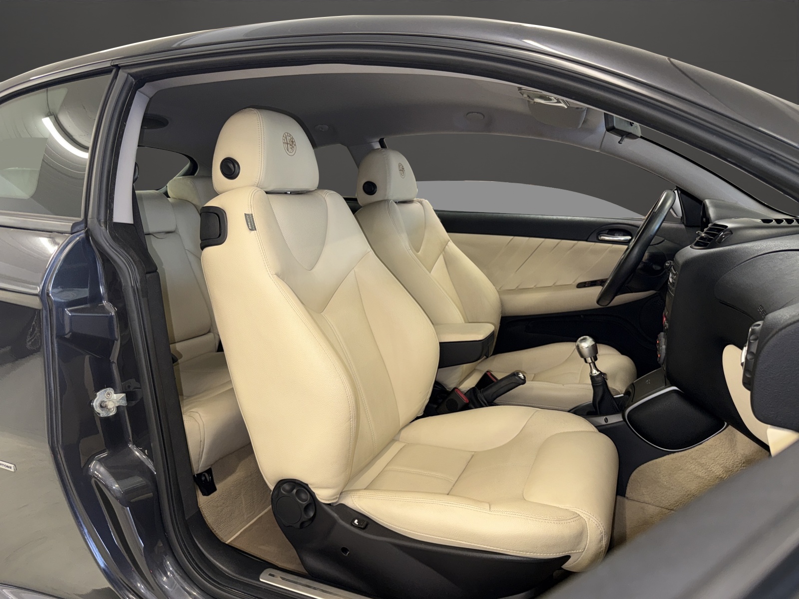 ALFA ROMEO GT 1.9 JTD Progression-image-7