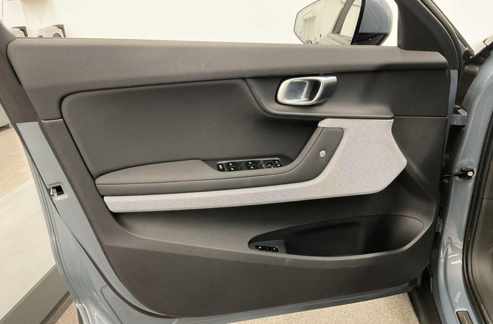 POLESTAR Polestar 2 Long Range Dual 78 kWh MY23-image-4