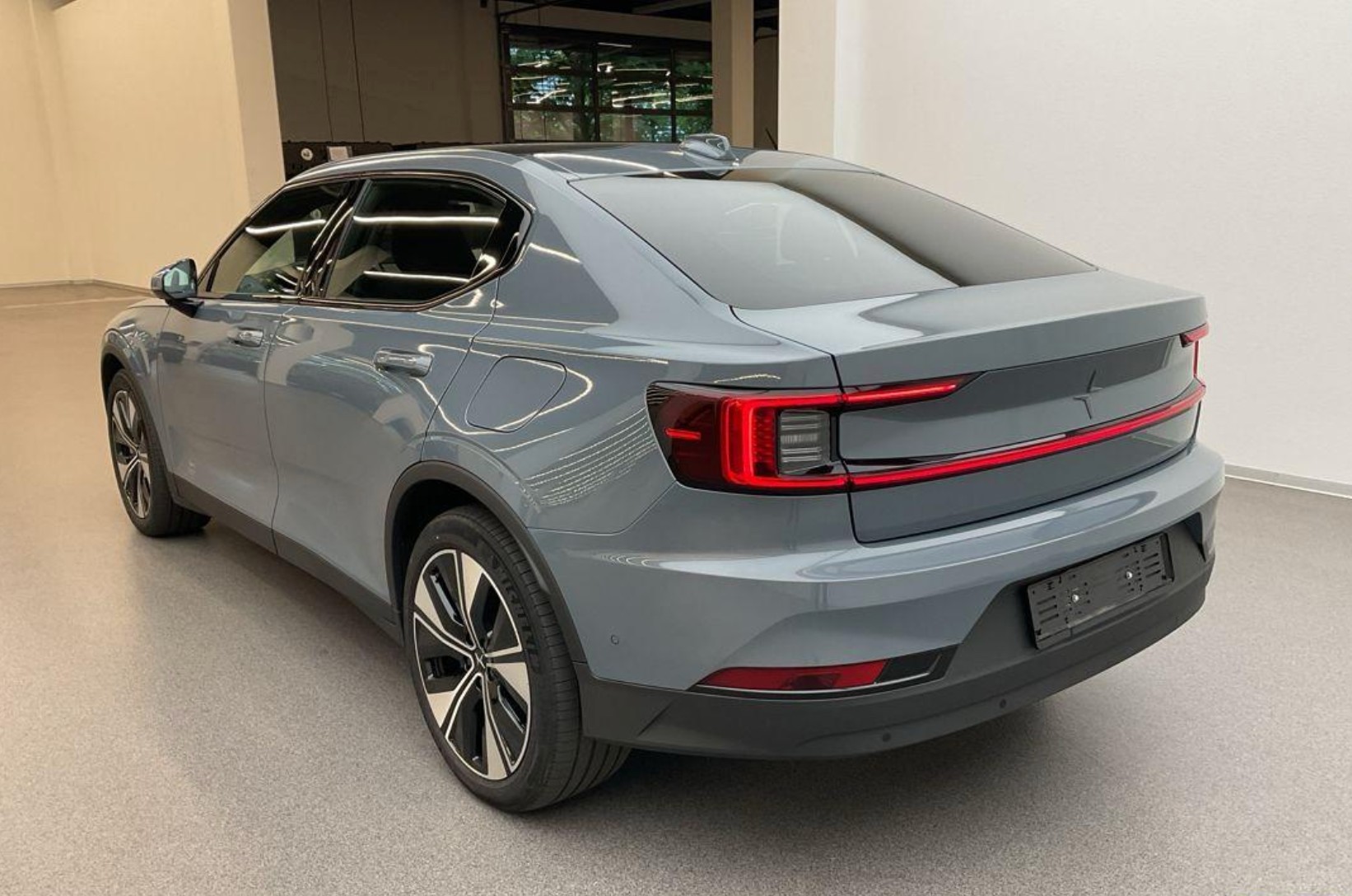 POLESTAR Polestar 2 Long Range Dual 78 kWh MY23-image-2