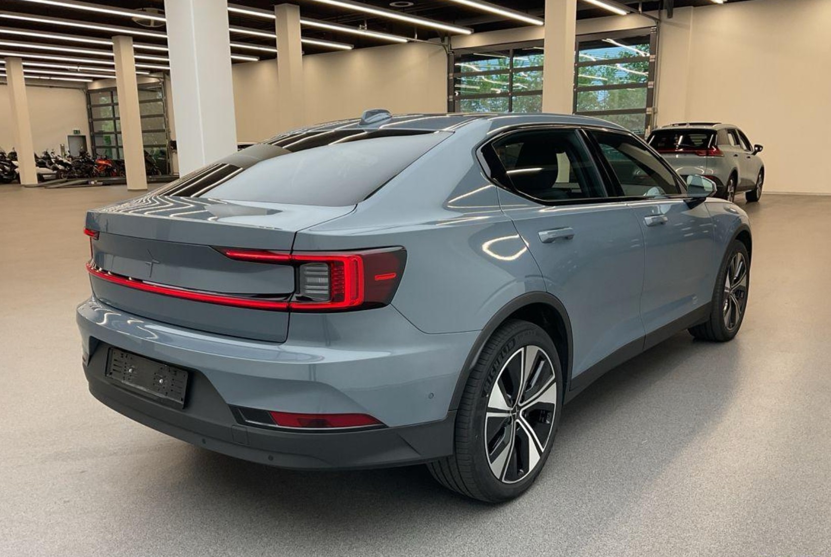 POLESTAR Polestar 2 Long Range Dual 78 kWh MY23-image-1
