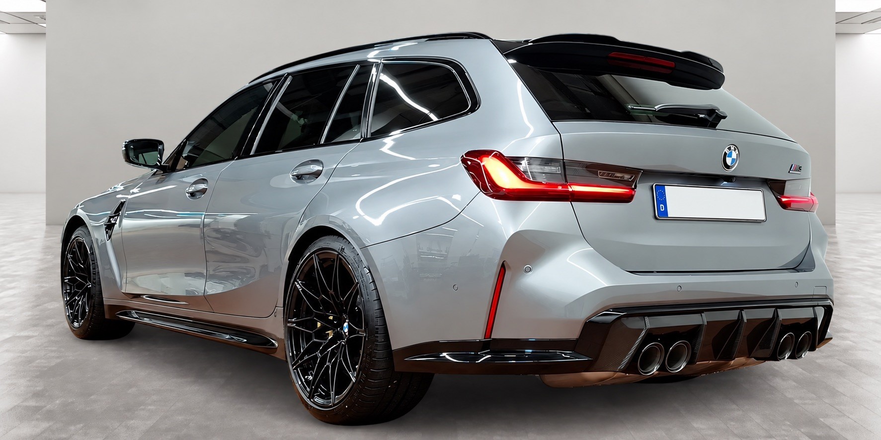 BMW M3 Touring xDrive Competition M-image-1