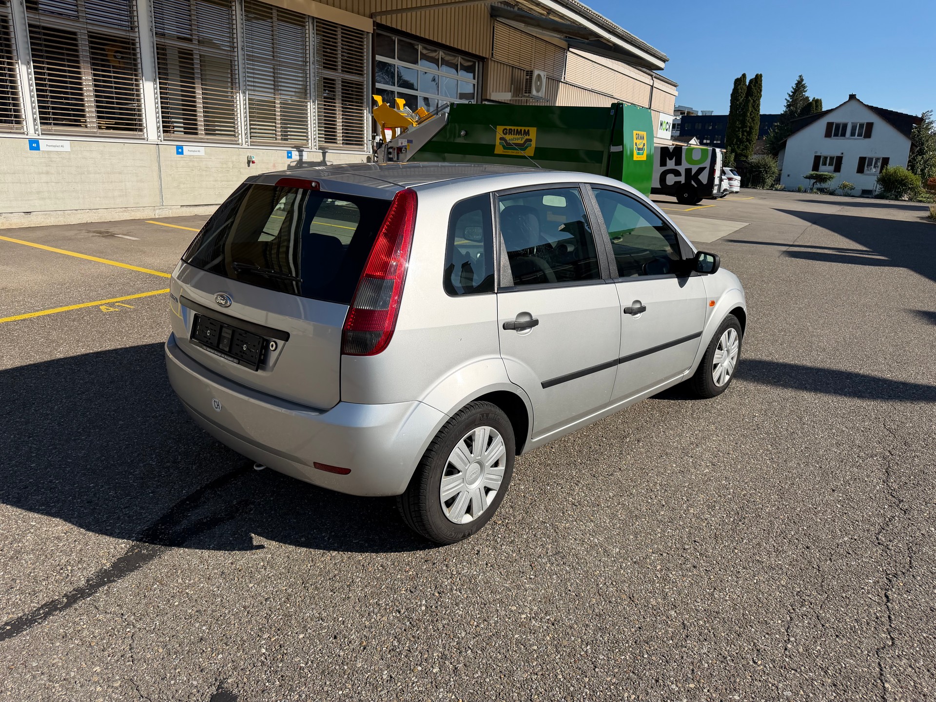 FORD Fiesta 1.6 16V Trend-image-3