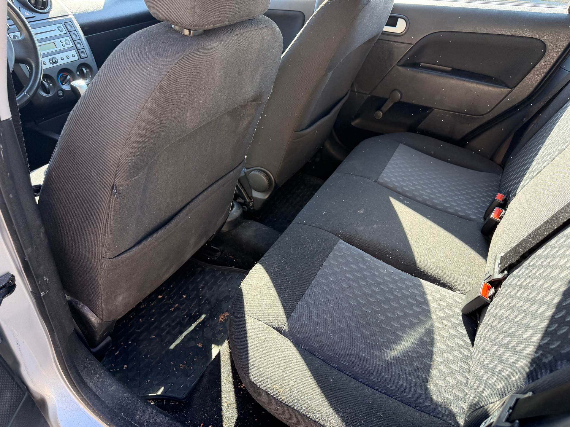 FORD Fiesta 1.6 16V Trend-image-6
