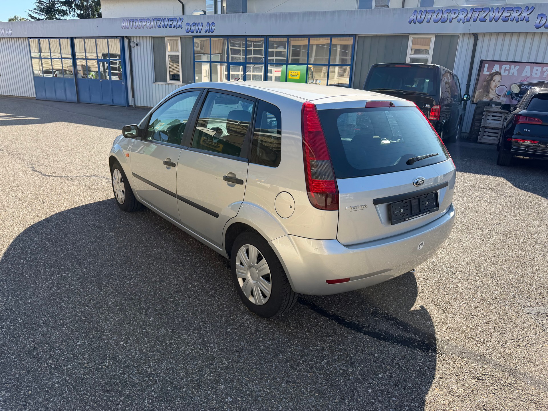 FORD Fiesta 1.6 16V Trend-image-2