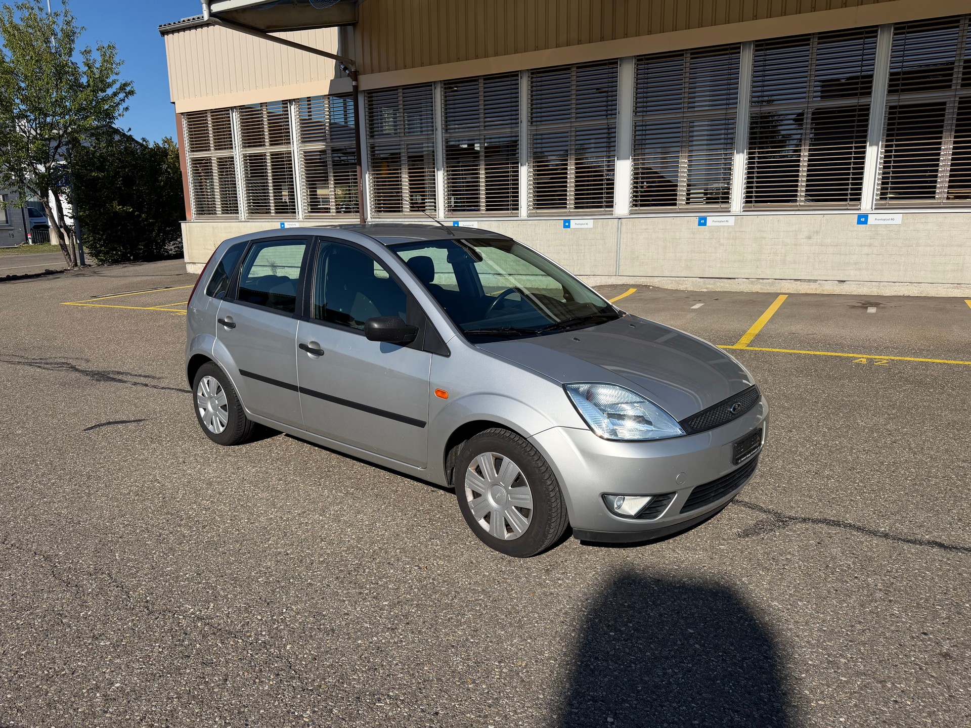 FORD Fiesta 1.6 16V Trend-image-4