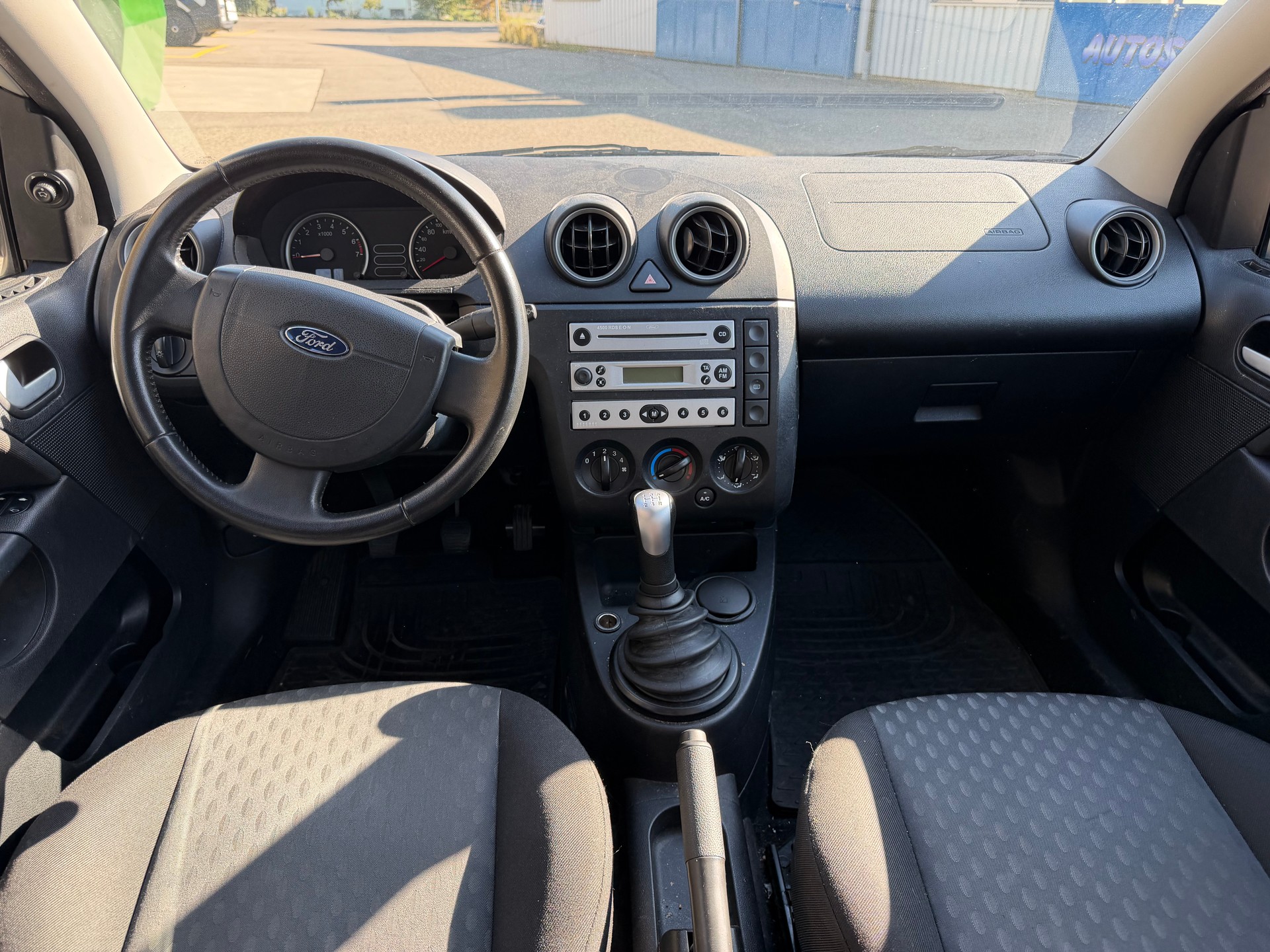 FORD Fiesta 1.6 16V Trend-image-7