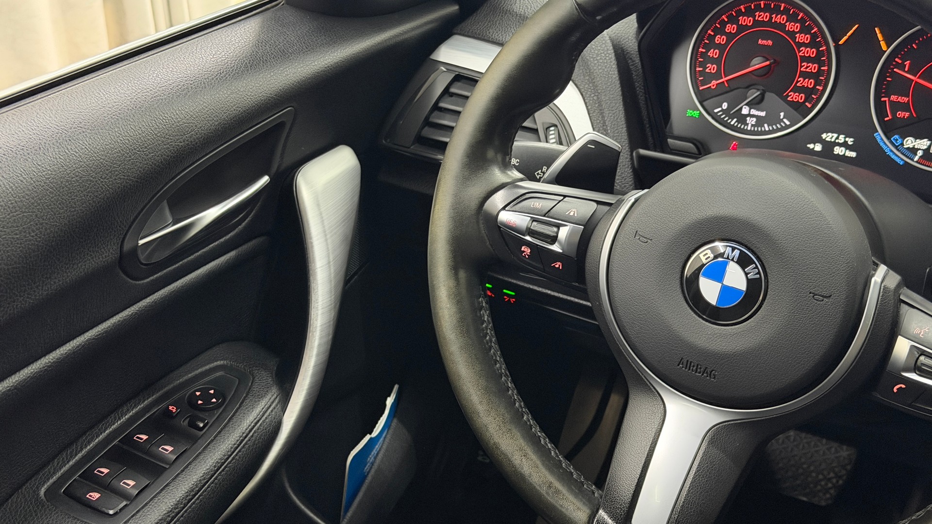 BMW 120d xDrive M Sport Steptronic-image-10