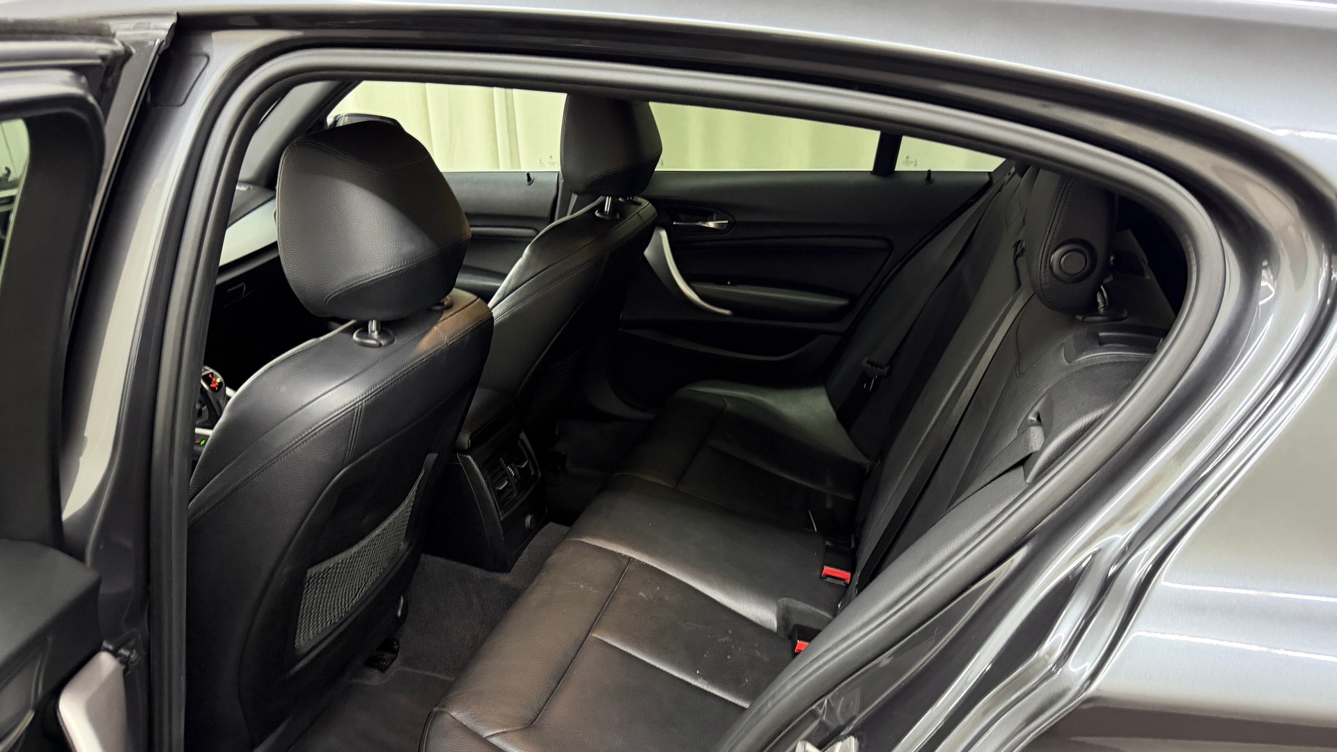 BMW 120d xDrive M Sport Steptronic-image-7