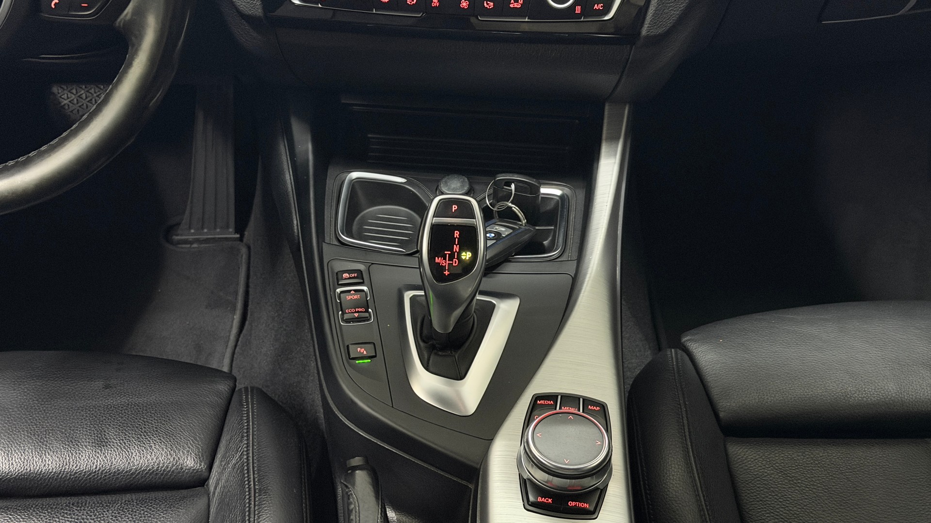 BMW 120d xDrive M Sport Steptronic-image-13