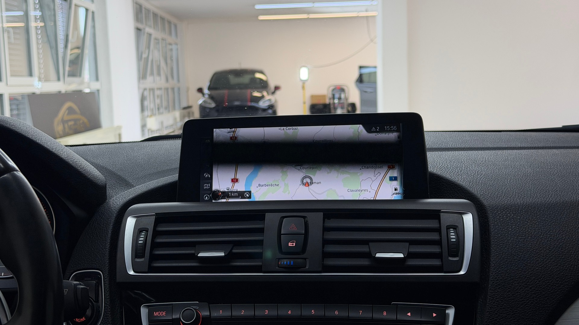 BMW 120d xDrive M Sport Steptronic-image-11