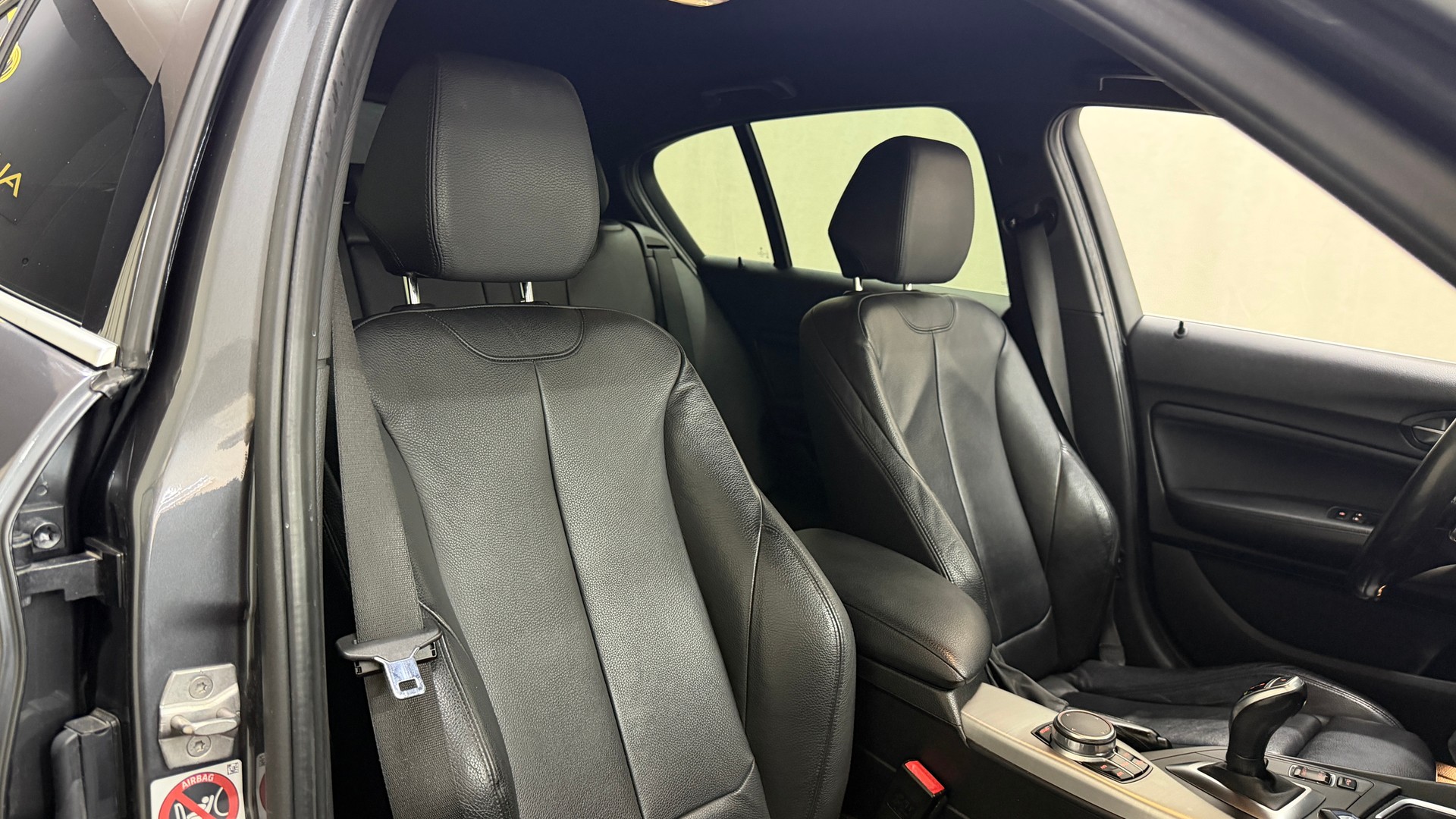 BMW 120d xDrive M Sport Steptronic-image-14