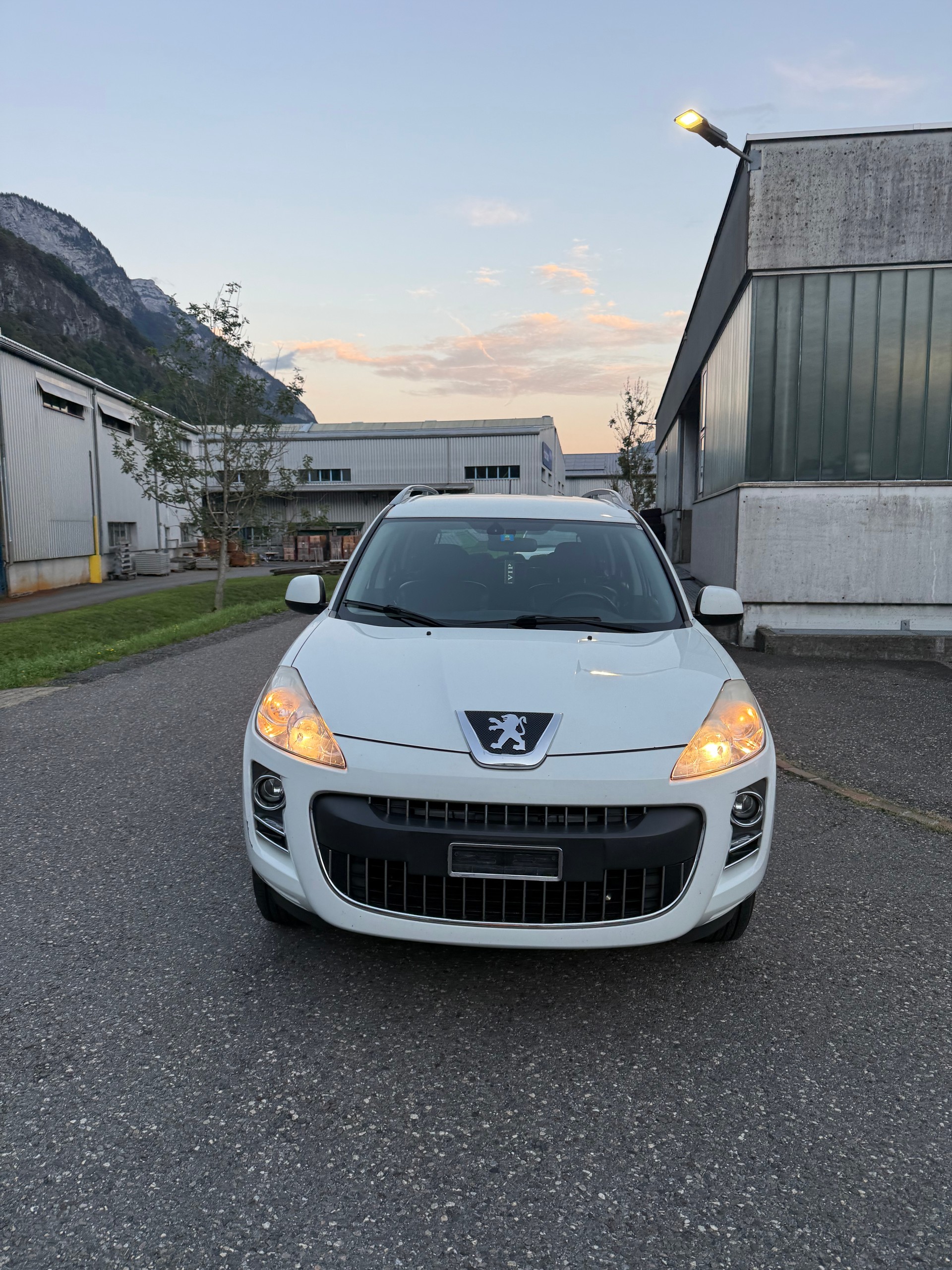 PEUGEOT 4007 2.2 HDi Dynamic DCS6-image-3