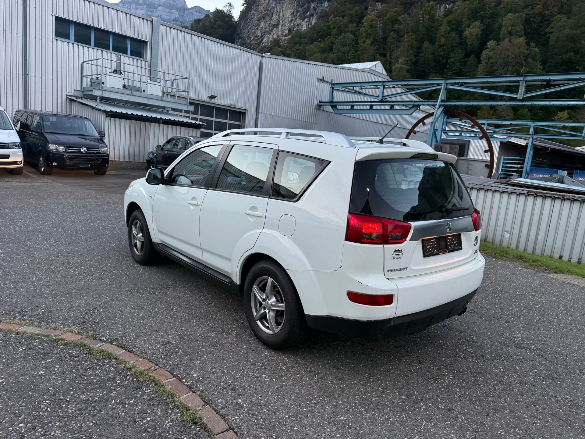 PEUGEOT 4007 2.2 HDi Dynamic DCS6-image-17