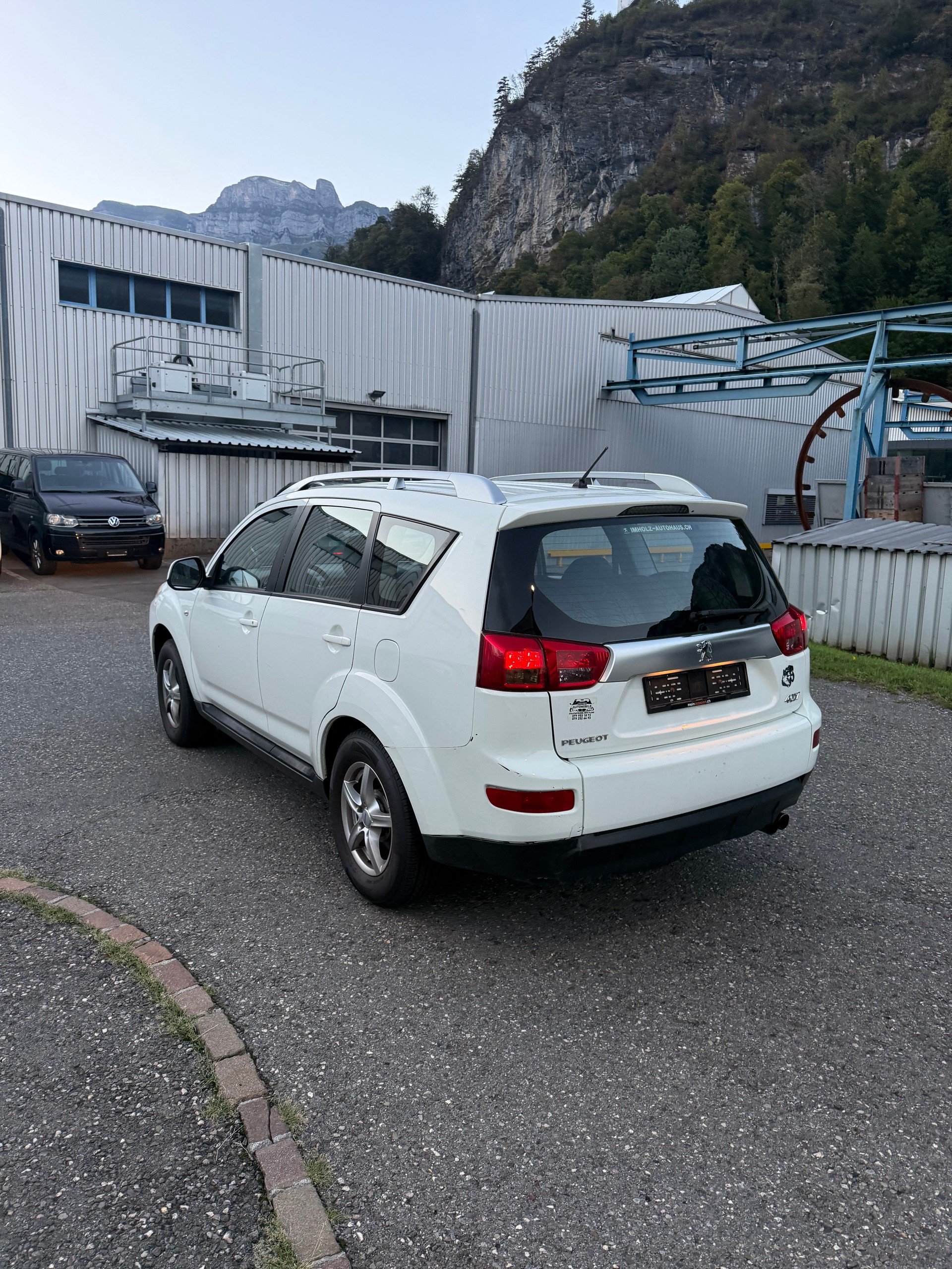 PEUGEOT 4007 2.2 HDi Dynamic DCS6-image-18