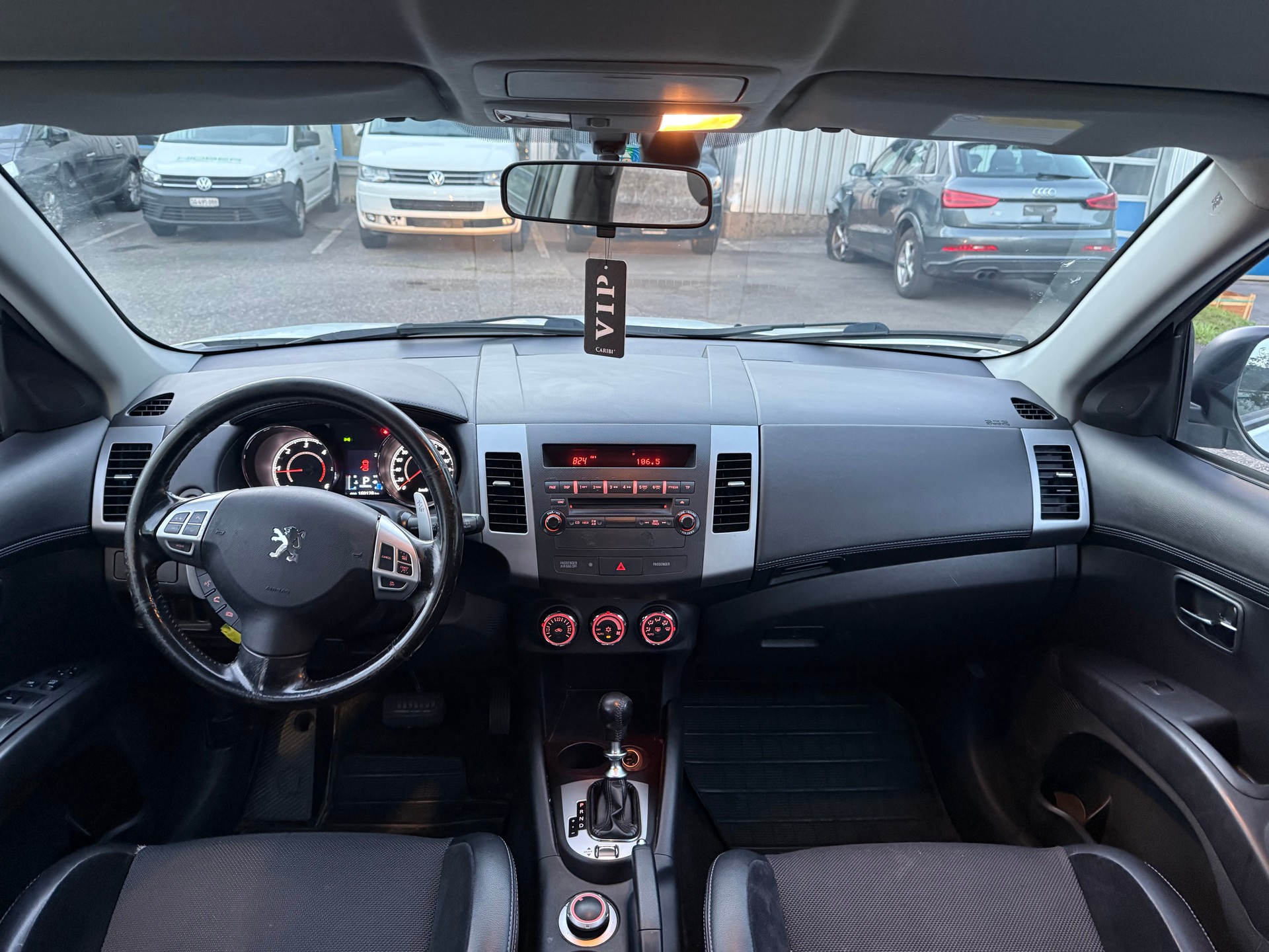 PEUGEOT 4007 2.2 HDi Dynamic DCS6-image-8