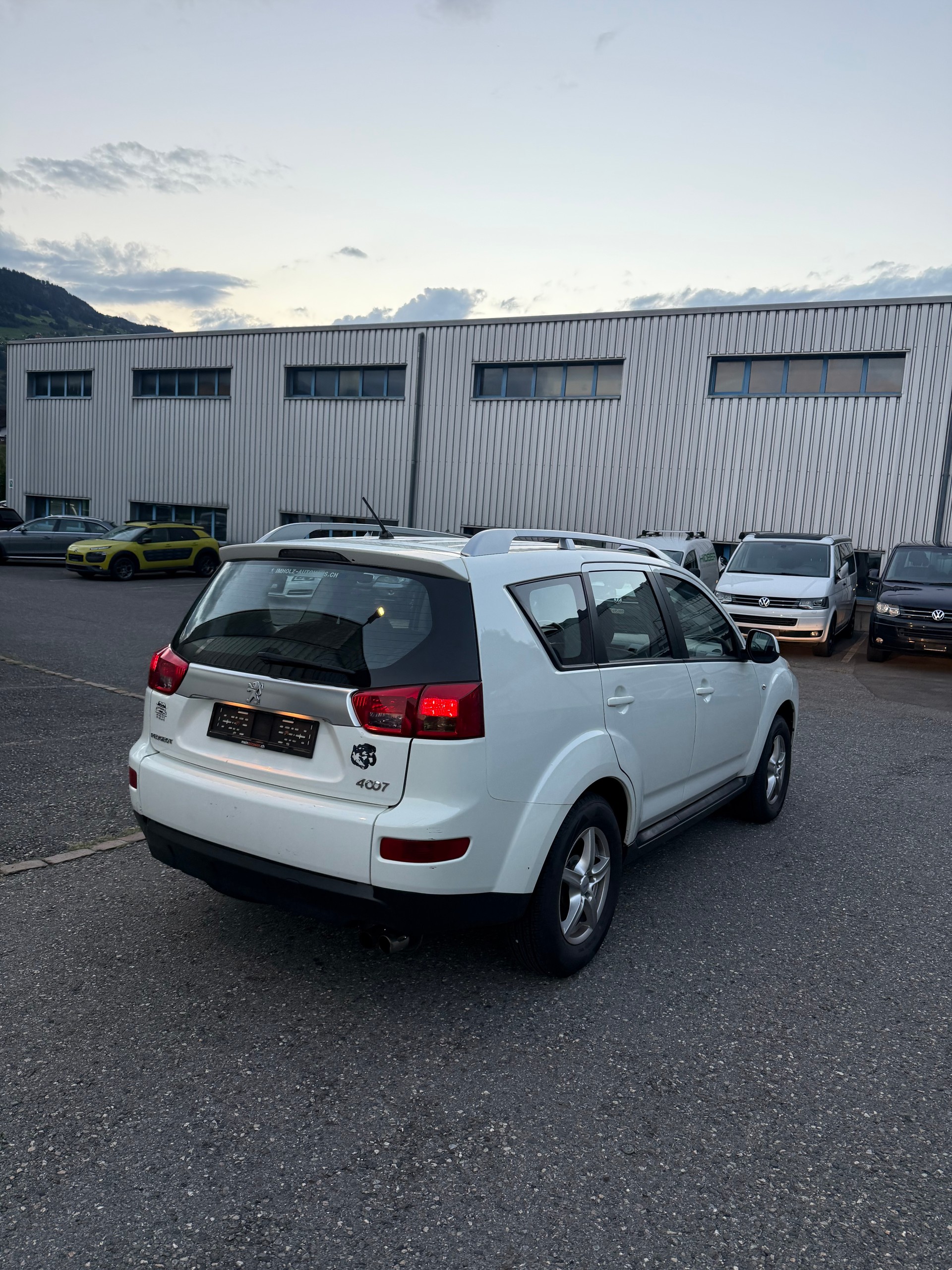 PEUGEOT 4007 2.2 HDi Dynamic DCS6-image-20