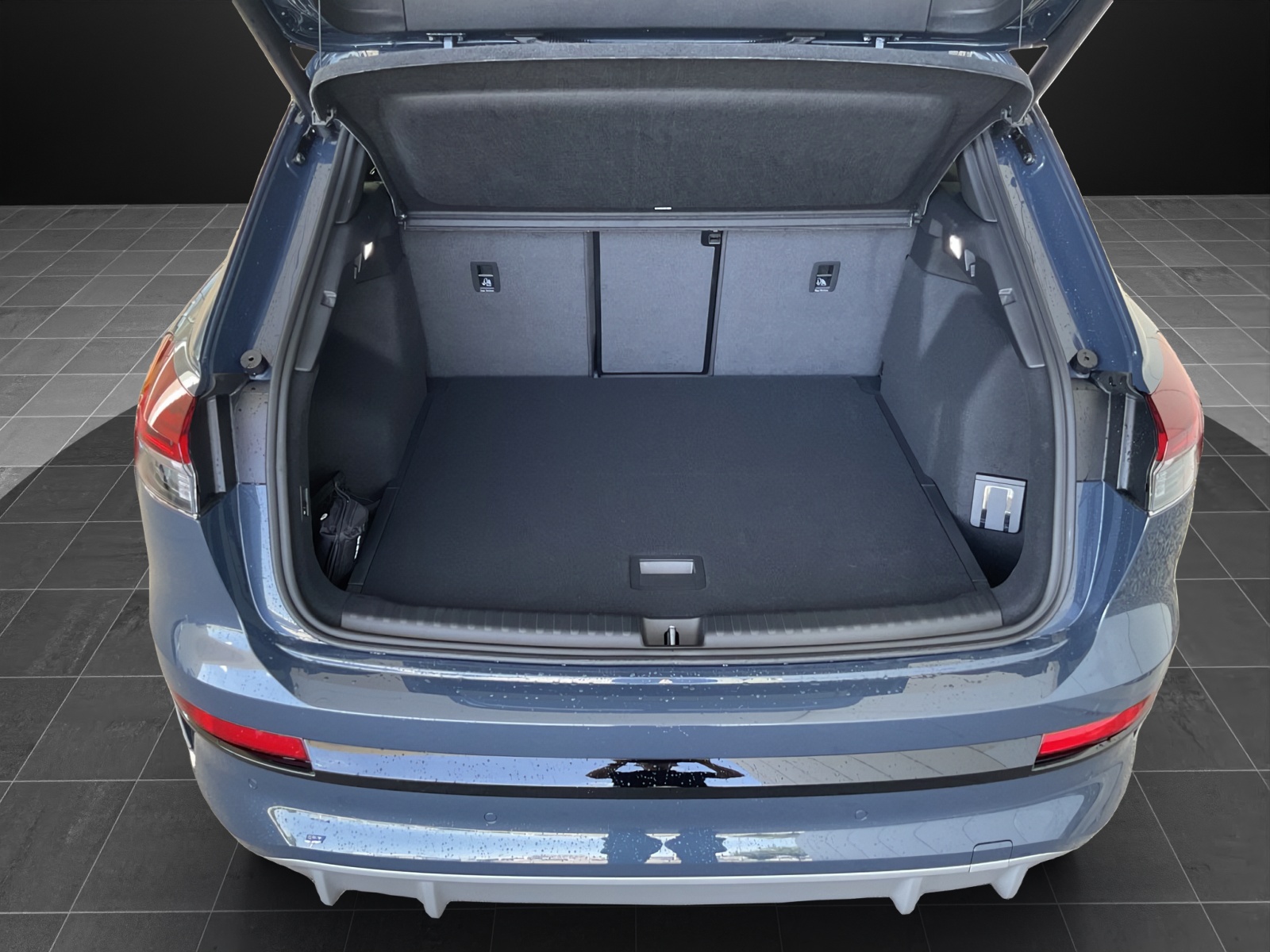 AUDI Q4 e-tron SUV quattro-image-8