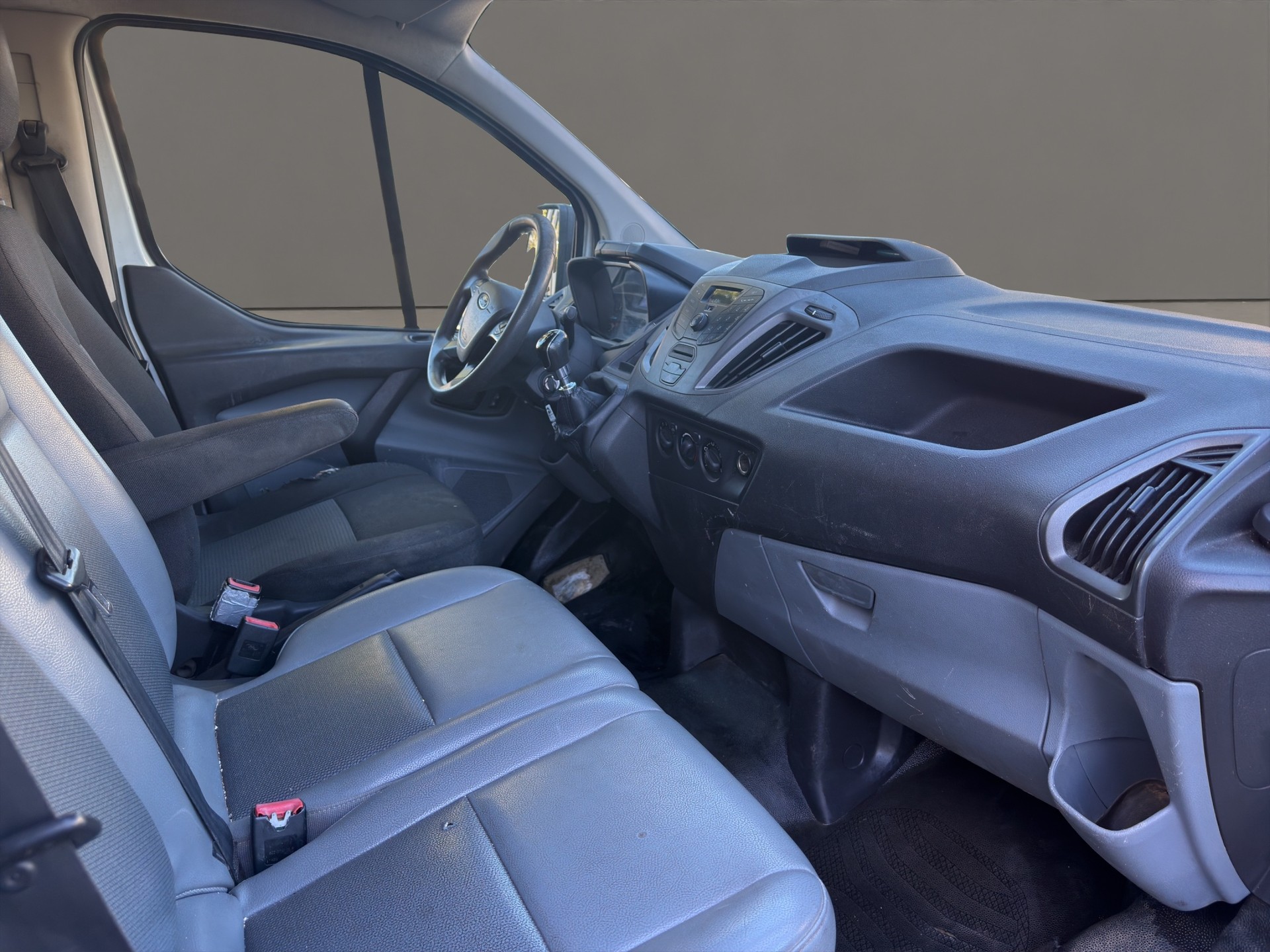 FORD Transit Custom Van 250 L1H1 Level 3 3 SITZ-image-9
