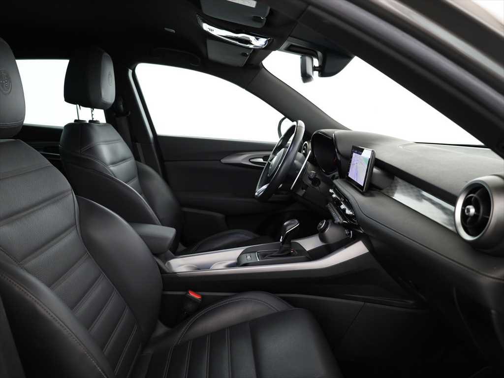 ALFA ROMEO Tonale 1.5 48V Hybrid Veloce Pack Premium-image-8