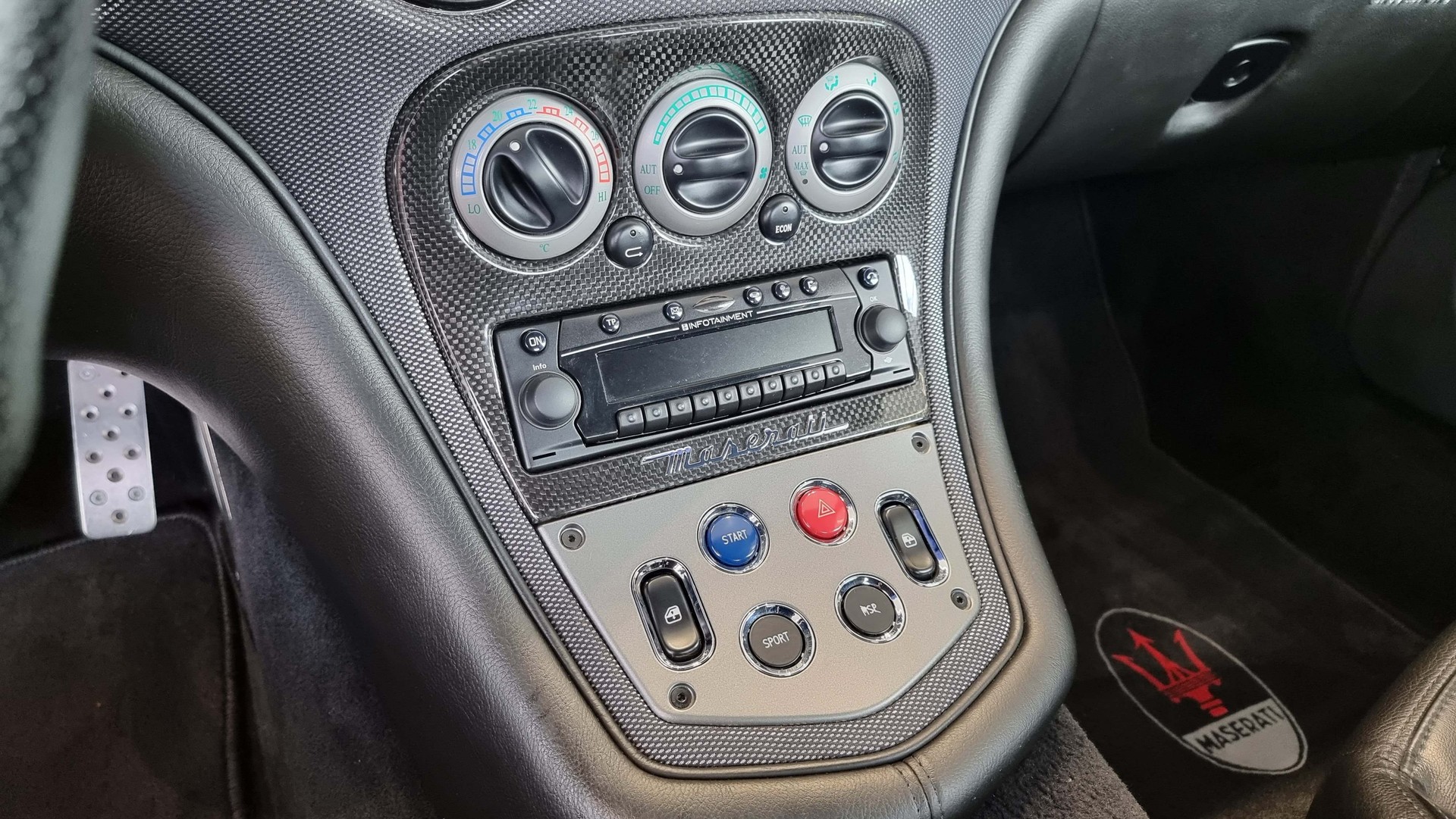 MASERATI GRANSPORT Coupé 4.2 V8-image-11