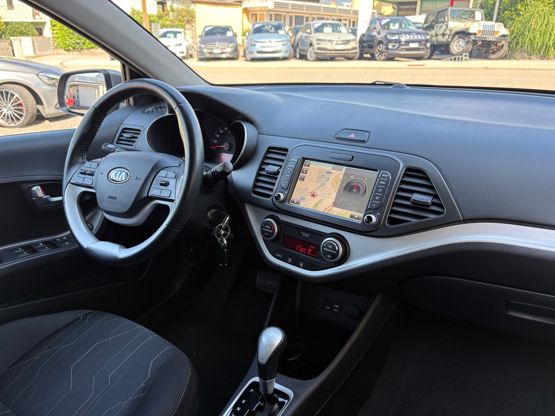 KIA Picanto 1.2 CVVT Swiss Champion Automatic-image-8