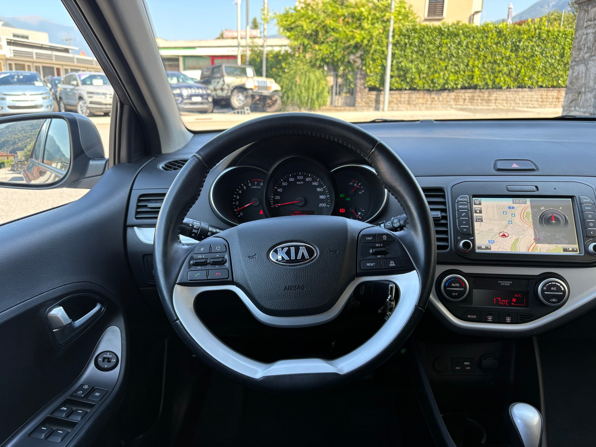 KIA Picanto 1.2 CVVT Swiss Champion Automatic-image-11