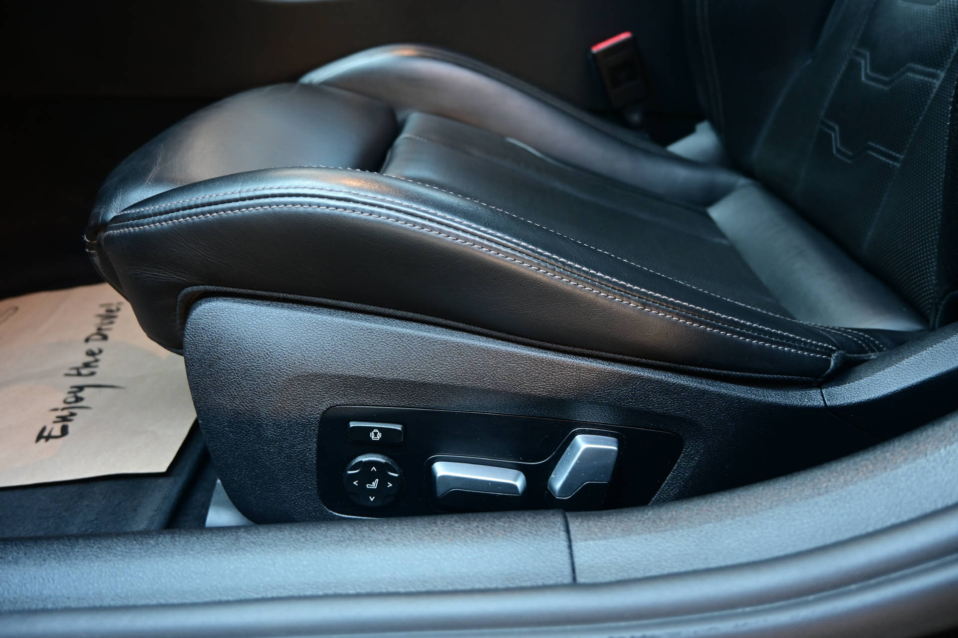 BMW 840i xDrive Gran Coupé *M-Sportpaket*HUD*H&K*Pano*All Black*-image-14
