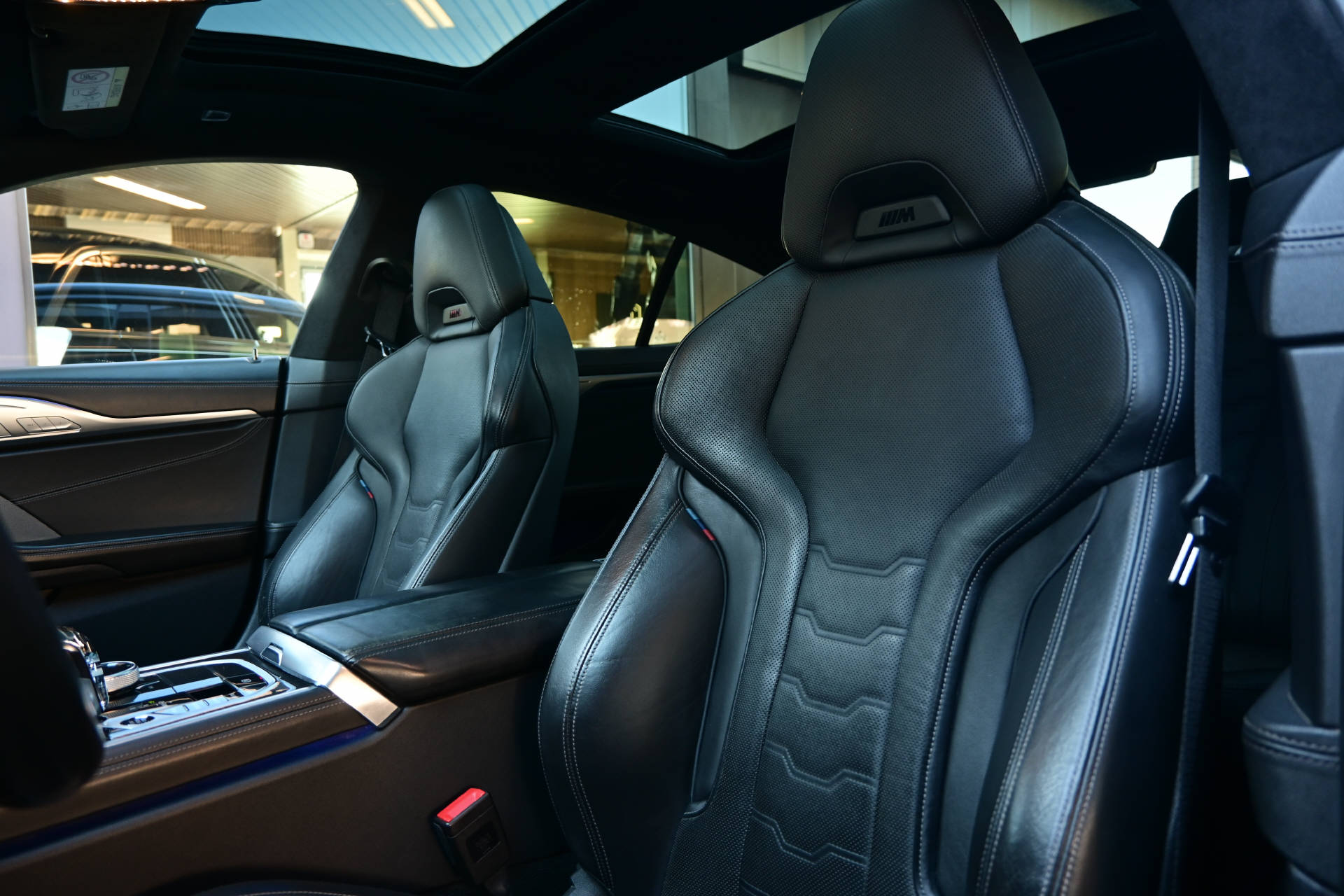 BMW 840i xDrive Gran Coupé *M-Sportpaket*HUD*H&K*Pano*All Black*-image-13